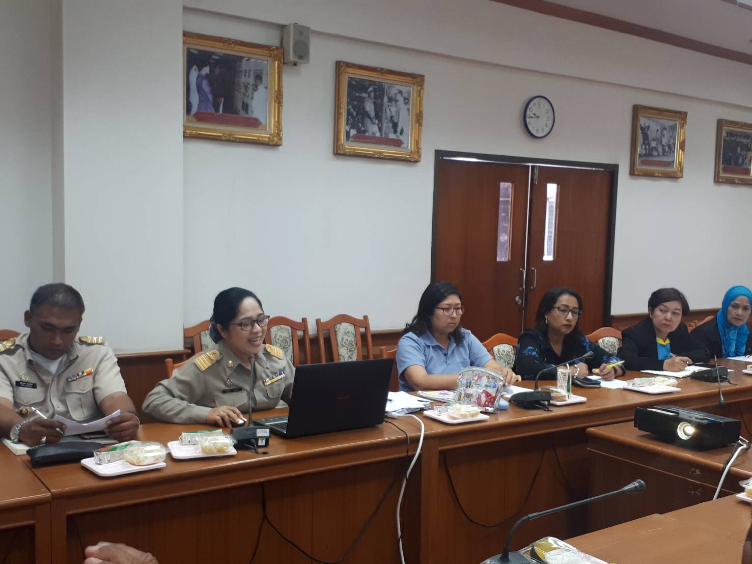 พัฒนาการจังหวัดยะลา เป็นประธานการประชุมขับเคลื่อนการดำเนินงานกองทุนแม่ของแผ่นดินจังหวัดยะลา