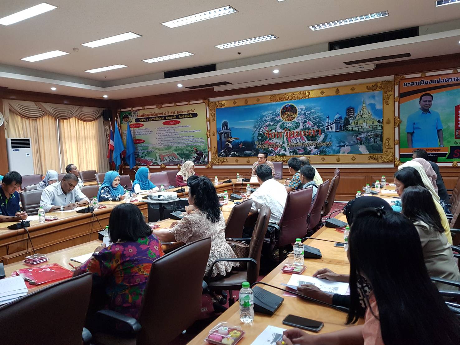 พัฒนาการจังหวัดยะลา เป็นประธานการประชุมโครงการส่งเสริมและพัฒนาระบบมาตรฐานการพัฒนาชุมชน