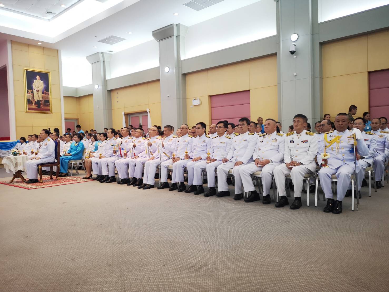 พช.ยะลา ร่วมพิธีถวายเครื่องราชสักการะ จุดเทียนชัยถวายพระพรชัยมงคล เนื่องในโอกาสวันเฉลิมพระชนมพรรษาสมเด็จพระนางเจ้าสิริกิติ์ พระบรมราชินีนาถ พระบรมราชชนนีพันปีหลวง ประจำปีพุทธศักราช 2562