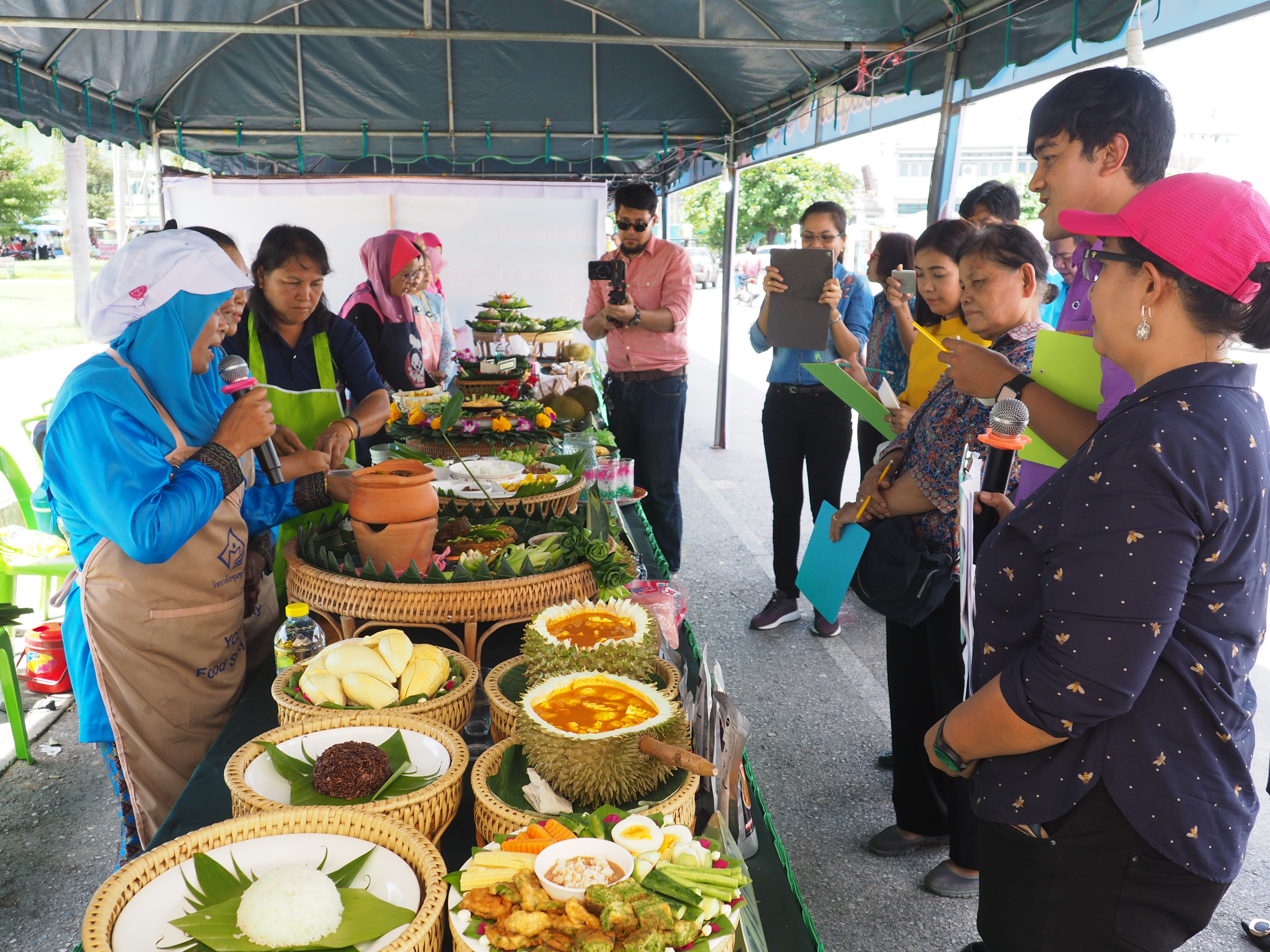 สำนักงานพัฒนาชุมชนจังหวัดยะลา จัดการประกวดผลิตภัณฑ์สัมมาชีพชุมชน ในงานสัมมาชีพก้าวไกล สู่ OTOP สากล