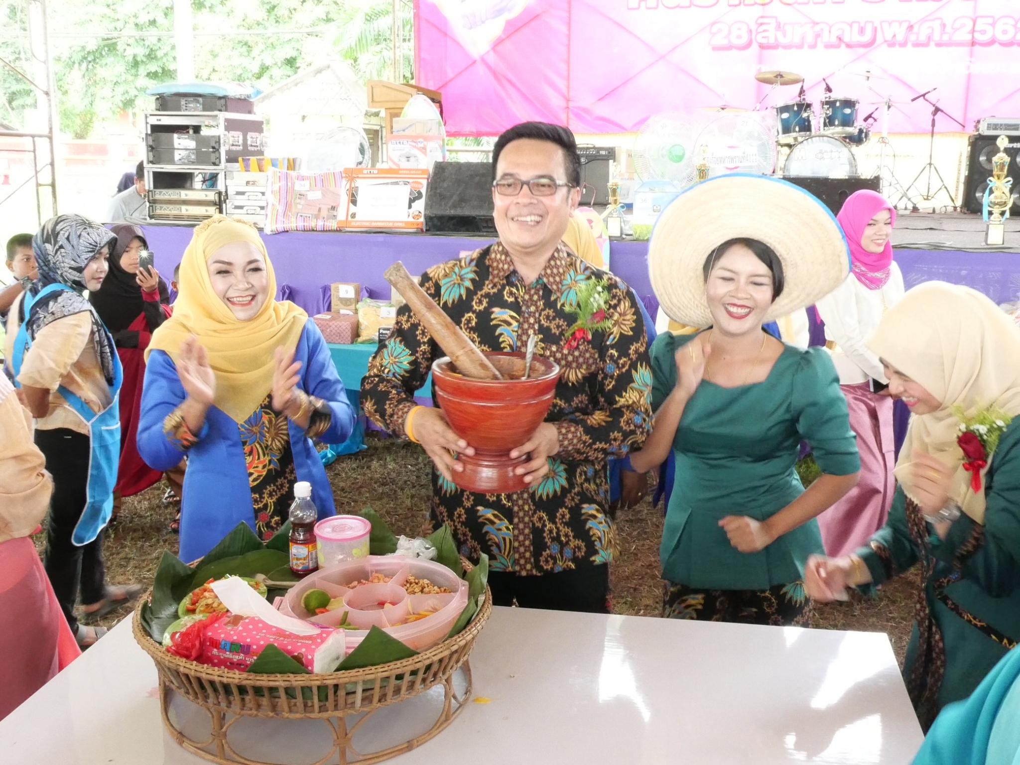 พัฒนาการจังหวัดยะลา ร่วมเป็นเกียรติในพิธีเปิด “งานมหกรรมรวมพลังสตรีคนรามันห์ รามัย 2019”