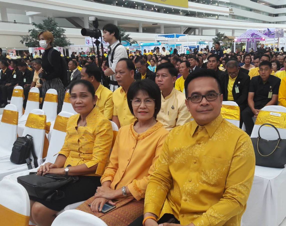 พัฒนาการจังหวัดยะลา ร่วมพิธีเปิดงานวันพัฒนาชุมชน (CD DAY) ครั้งที่ 10