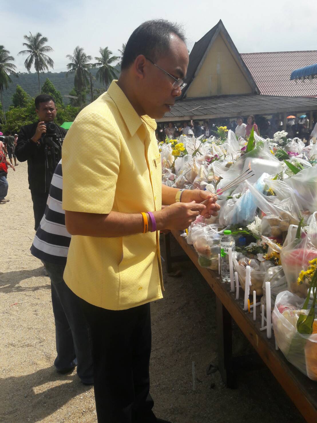 หัวหน้ากลุ่มงานส่งเสริมการพัฒนาชุมชน ร่วมงานวันสาทรเดือนสิบ