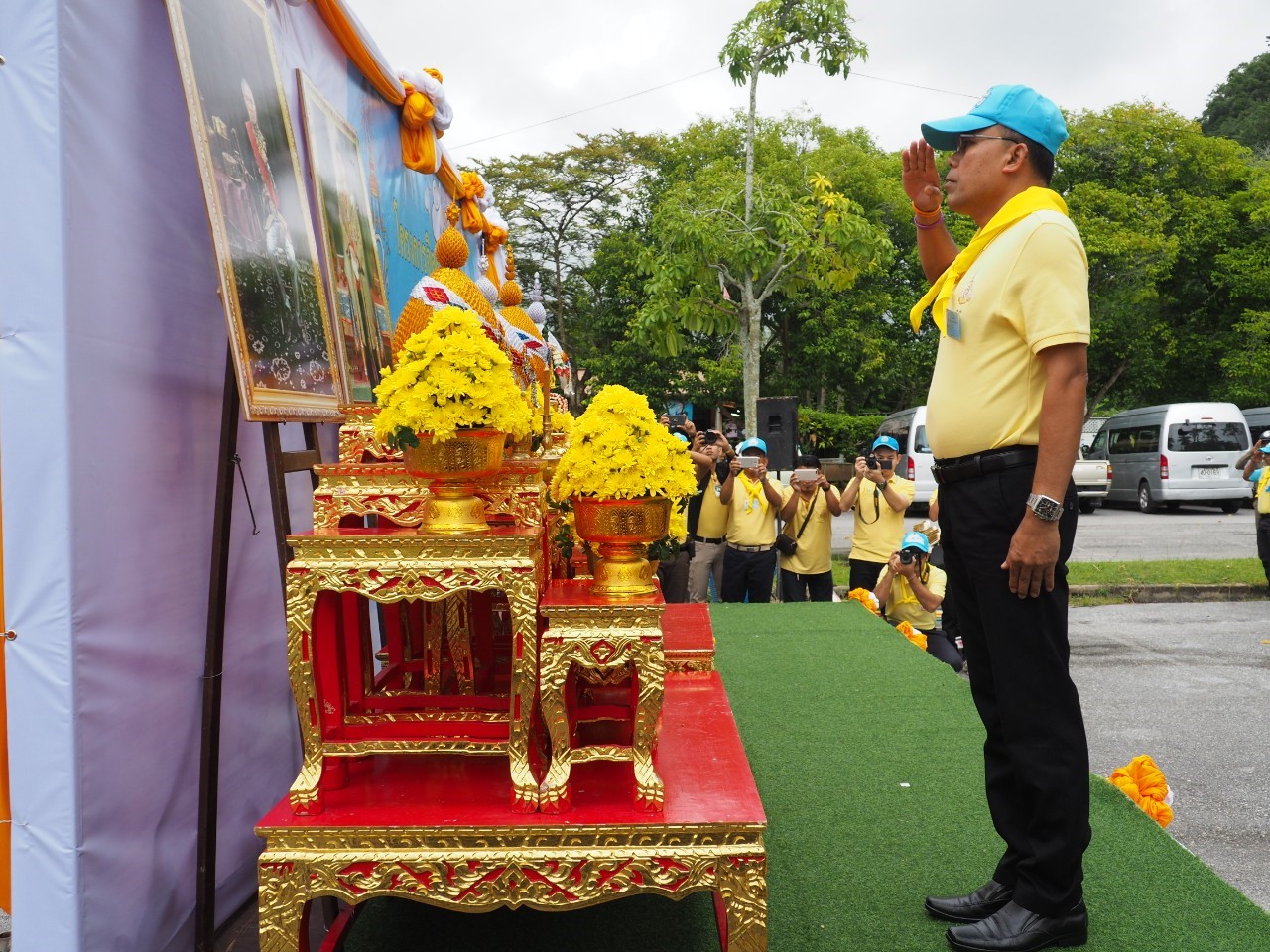พัฒนาชุมชนจังหวัดยะลา ร่วมกิจกรรมจิตอาสาจิตอาสาพัฒนาปรับภูมิทัศน์