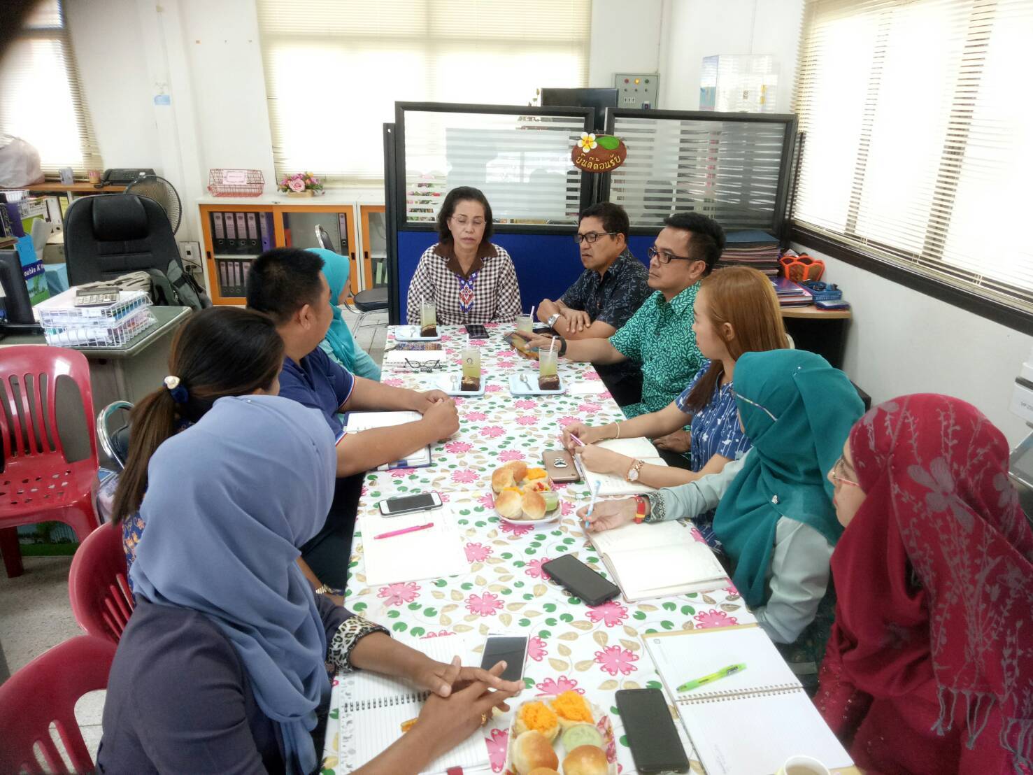 หัวหน้าผู้ตรวจราชการกรมการพัฒนาชุมชน ในโอกาสมาตรวจราชการและให้กำลังใจแก่เจ้าหน้าที่พัฒนาชุมชน อ.เมืองยะลา
