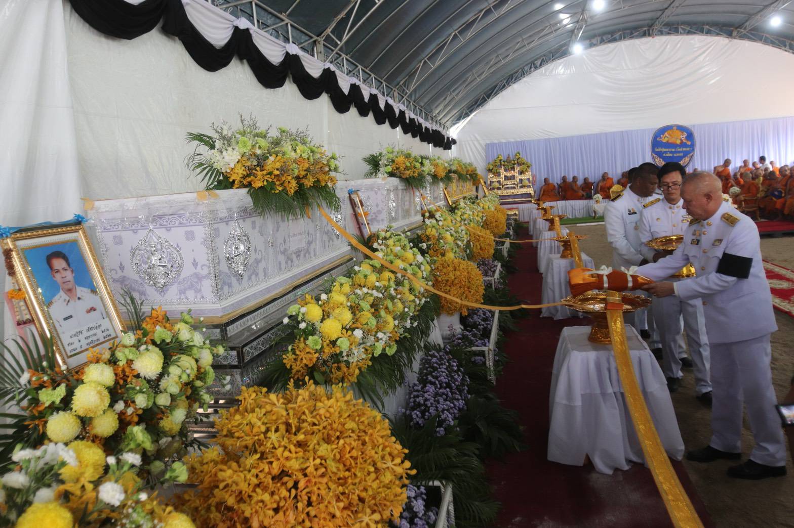 พัฒนาการจังหวัดยะลา ร่วมพิธีพระราชทานเพลิงศพผู้เสียชีวิต 9 ราย จากเหตุการณ์ความไม่สงบ