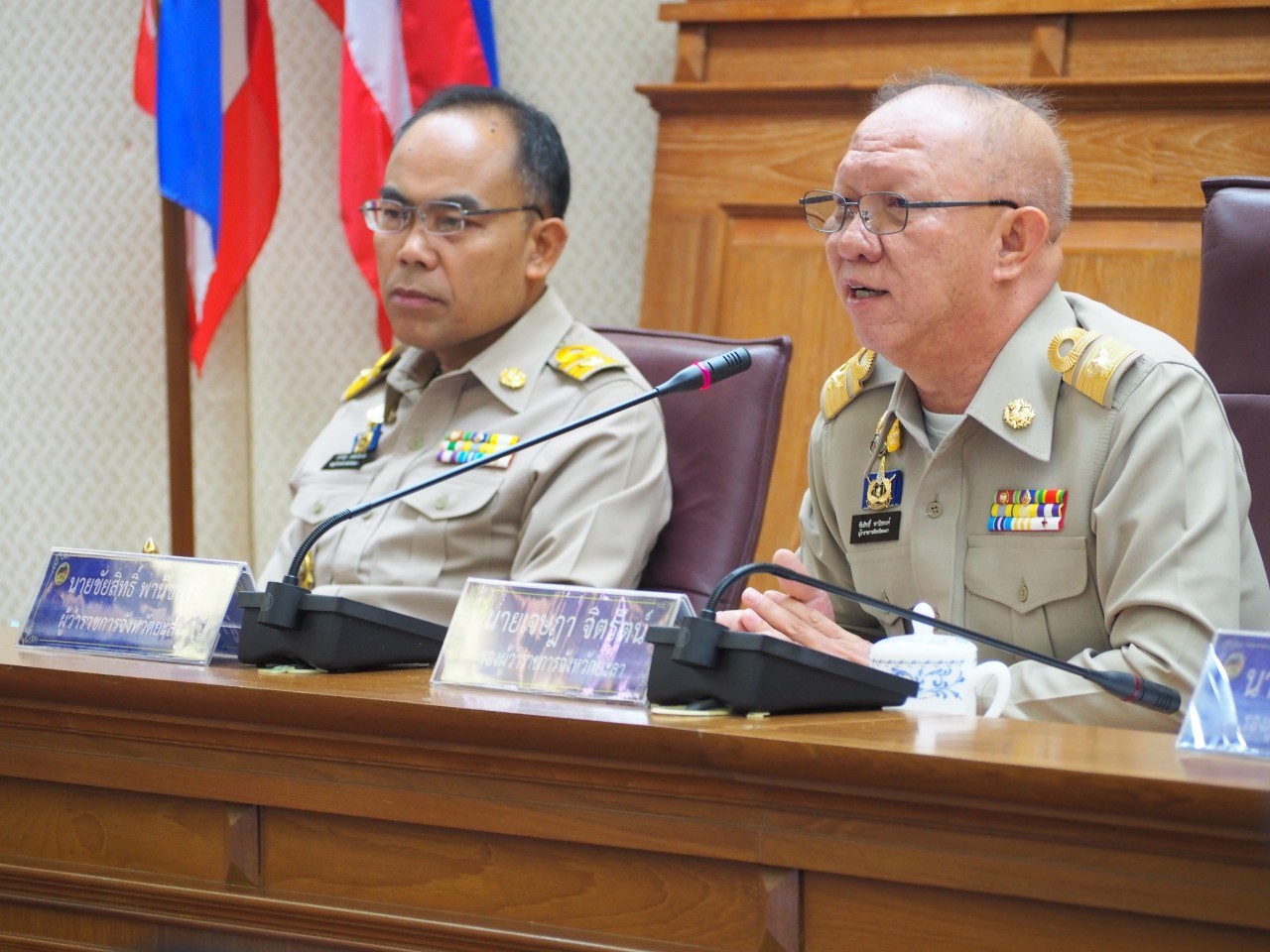 พัฒนาชุมชนยะลา เชิญชวนส่วนราชการร่วมสืบสาน อนุรักษ์ศิลป์ผ้าถิ่นไทย ดำรงไว้ในแผ่นดิน และอุดหนุนกระเช้าของขวัญปีใหม่