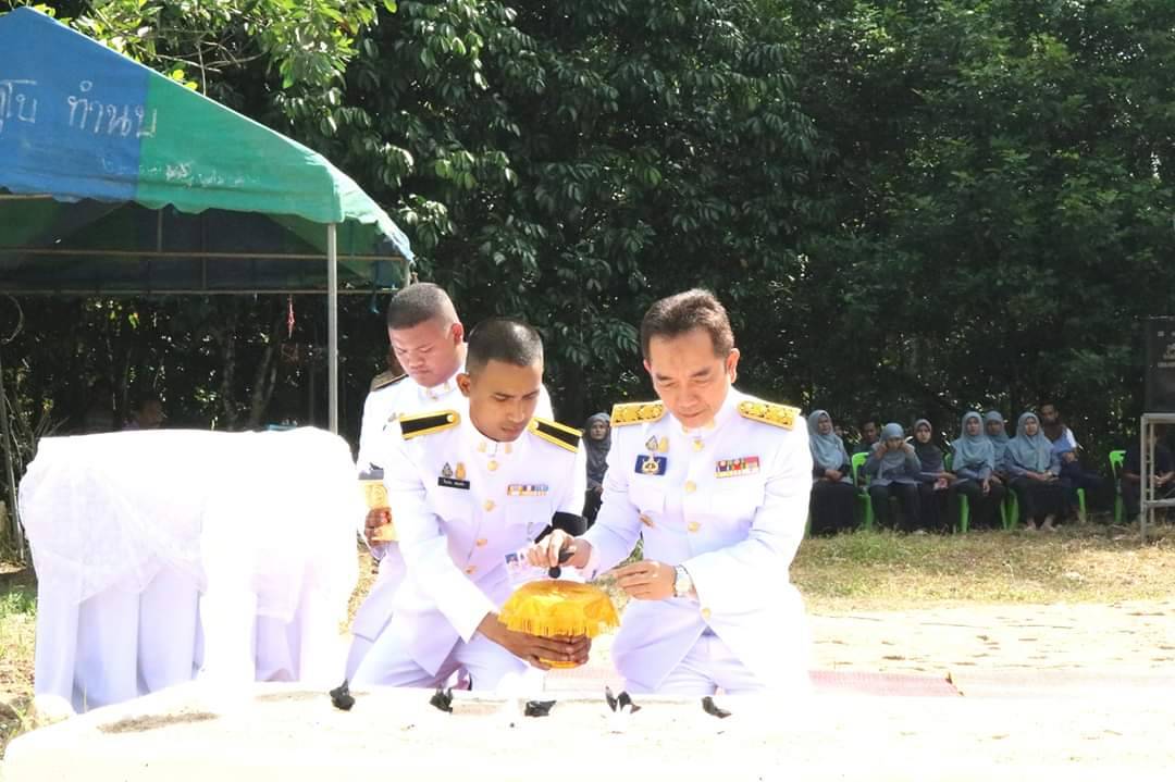 พช.ยะลา ร่วมพิธีพระราชทานดินฝังศพ ราษฎรที่เสียชีวิตจากเหตุการณ์ความไม่สงบ​