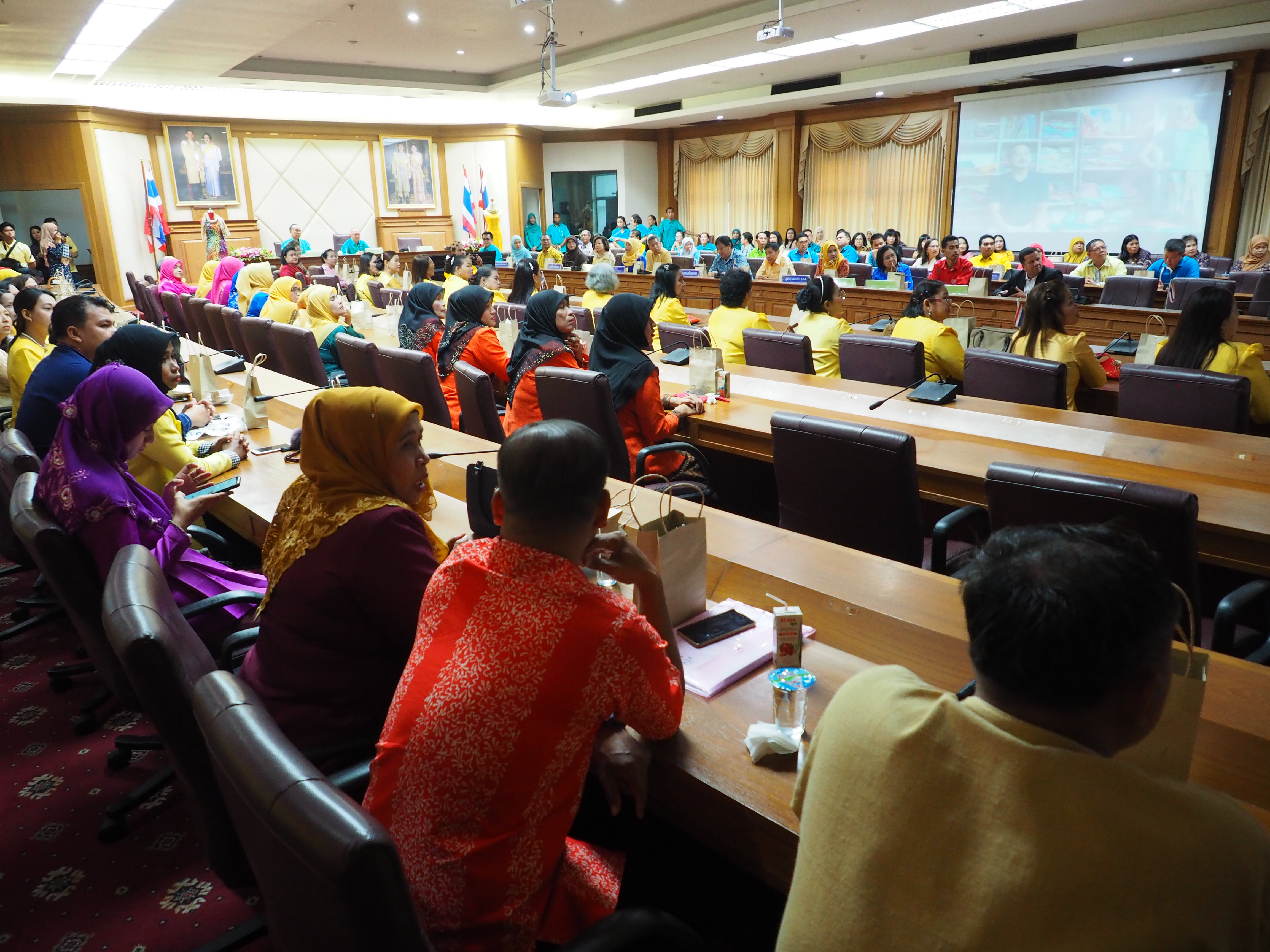 พช.ยะลา จับมือ หน่วยงานภาคี สืบสาน อนุรักษ์ศิลป์ผ้าถิ่นไทย ดำรงไว้ในแผ่นดิน