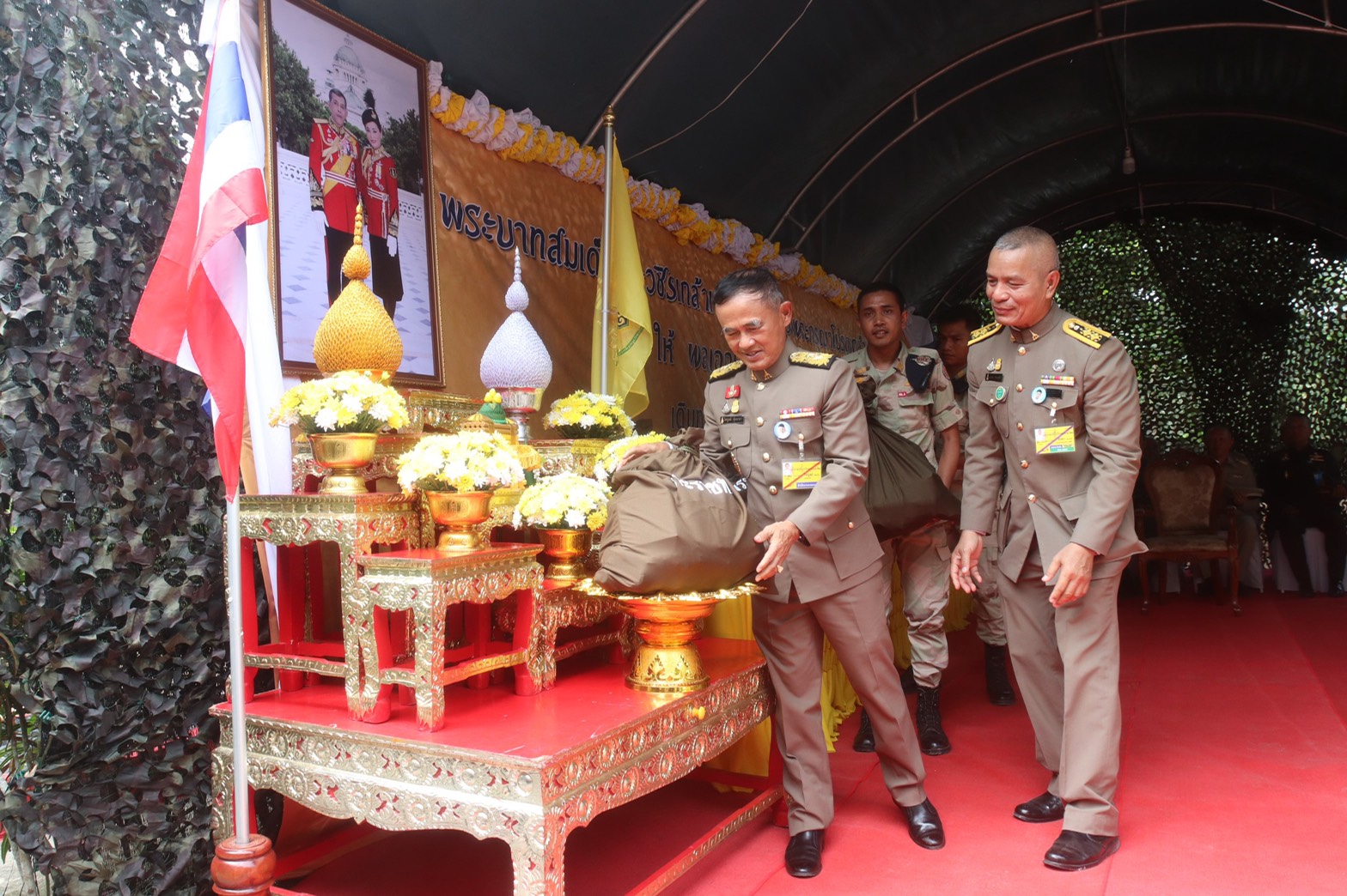 หัวหน้ากลุ่มงานยุทธศาสตร์ฯ ยะลา ร่วมให้การต้อนรับองคมนตรี