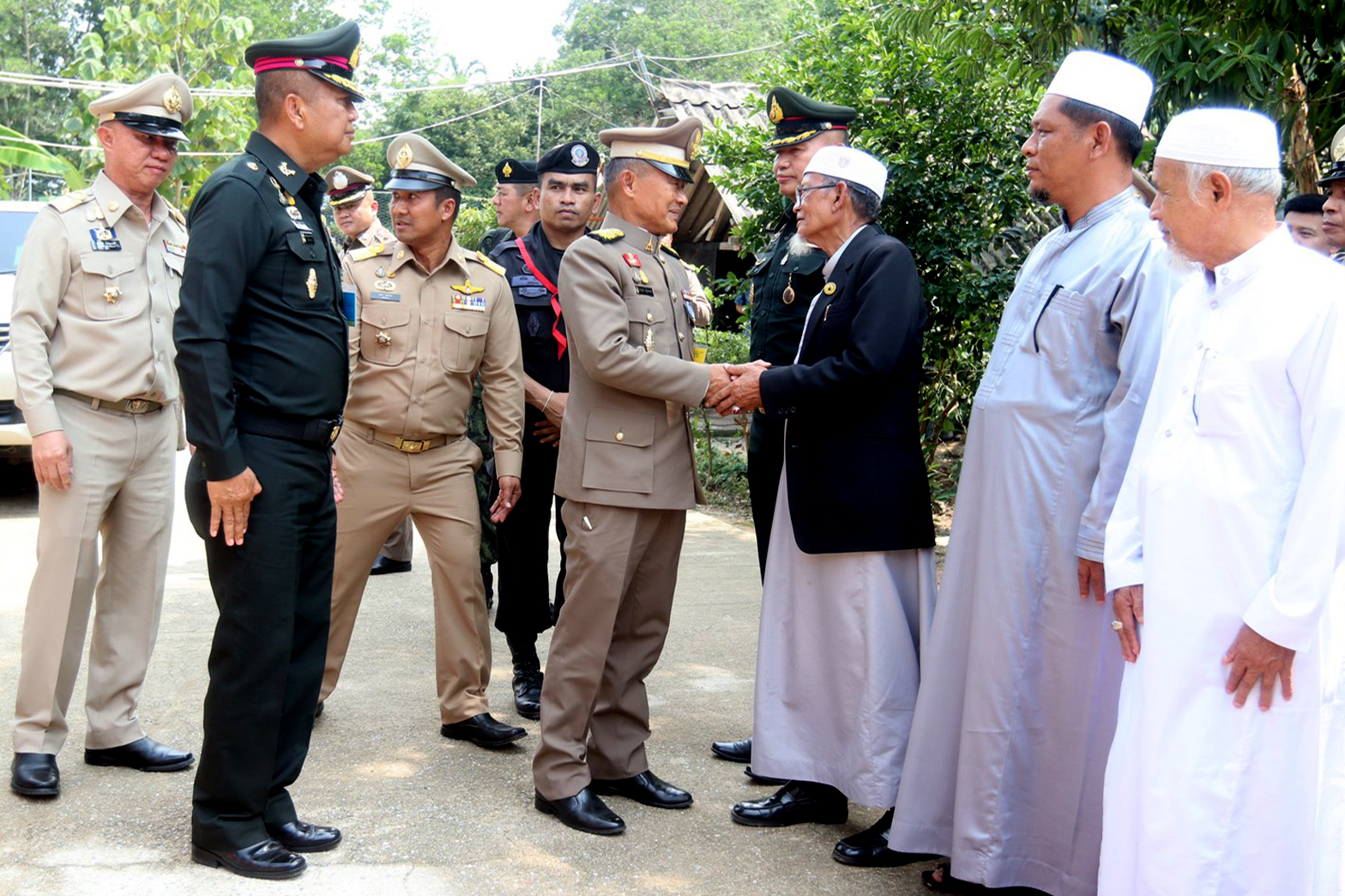 หัวหน้ากลุ่มงานยุทธศาสตร์ฯ ยะลา ร่วมให้การต้อนรับองคมนตรี