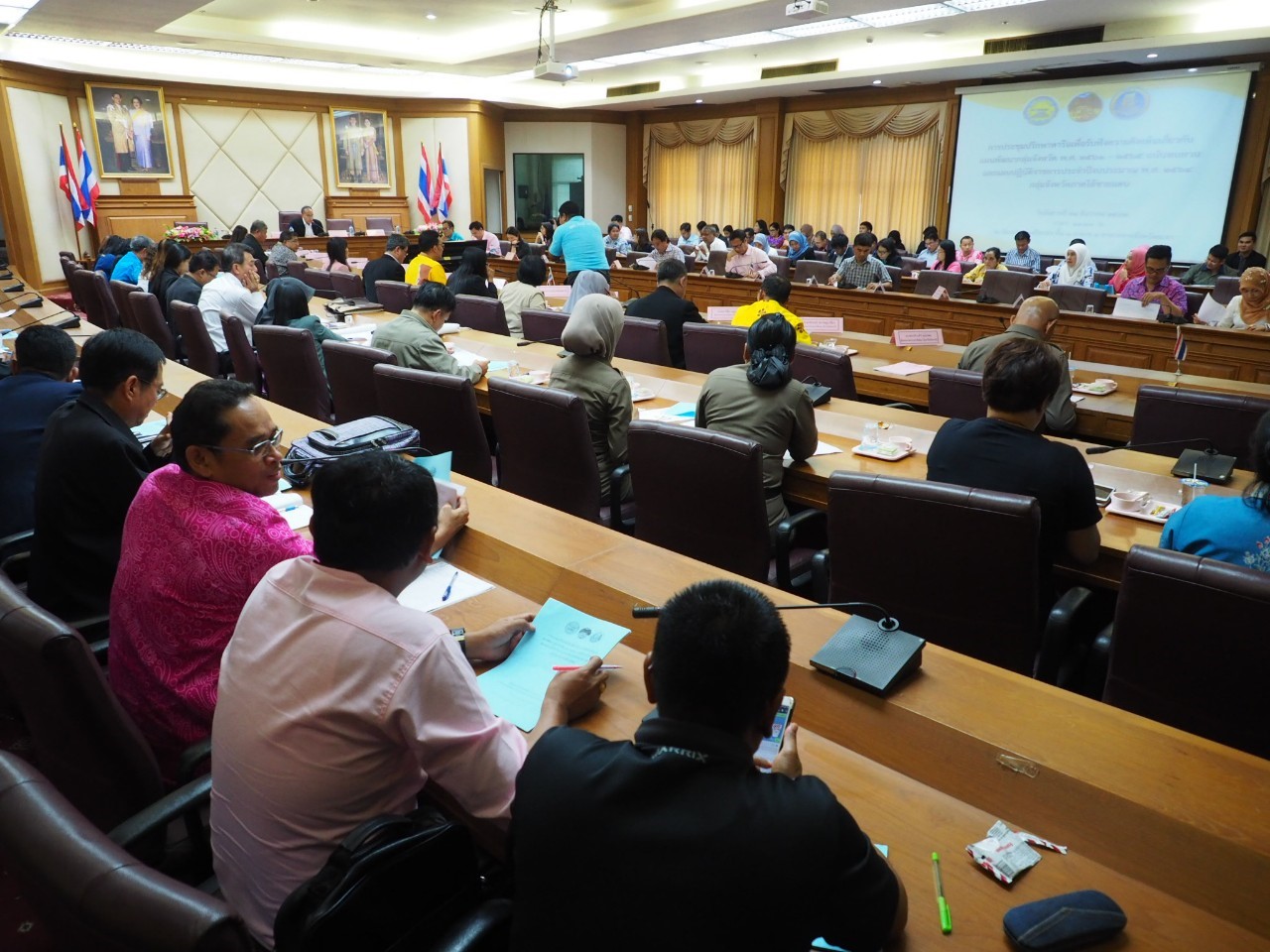 พจ.ยะลา ร่วมประชุมปรึกษาหารือเพื่อรับฟังความคิดเห็นเกี่ยวกับแผนพัฒนากลุ่มจังหวัดภาคใต้ชายแดนฯ