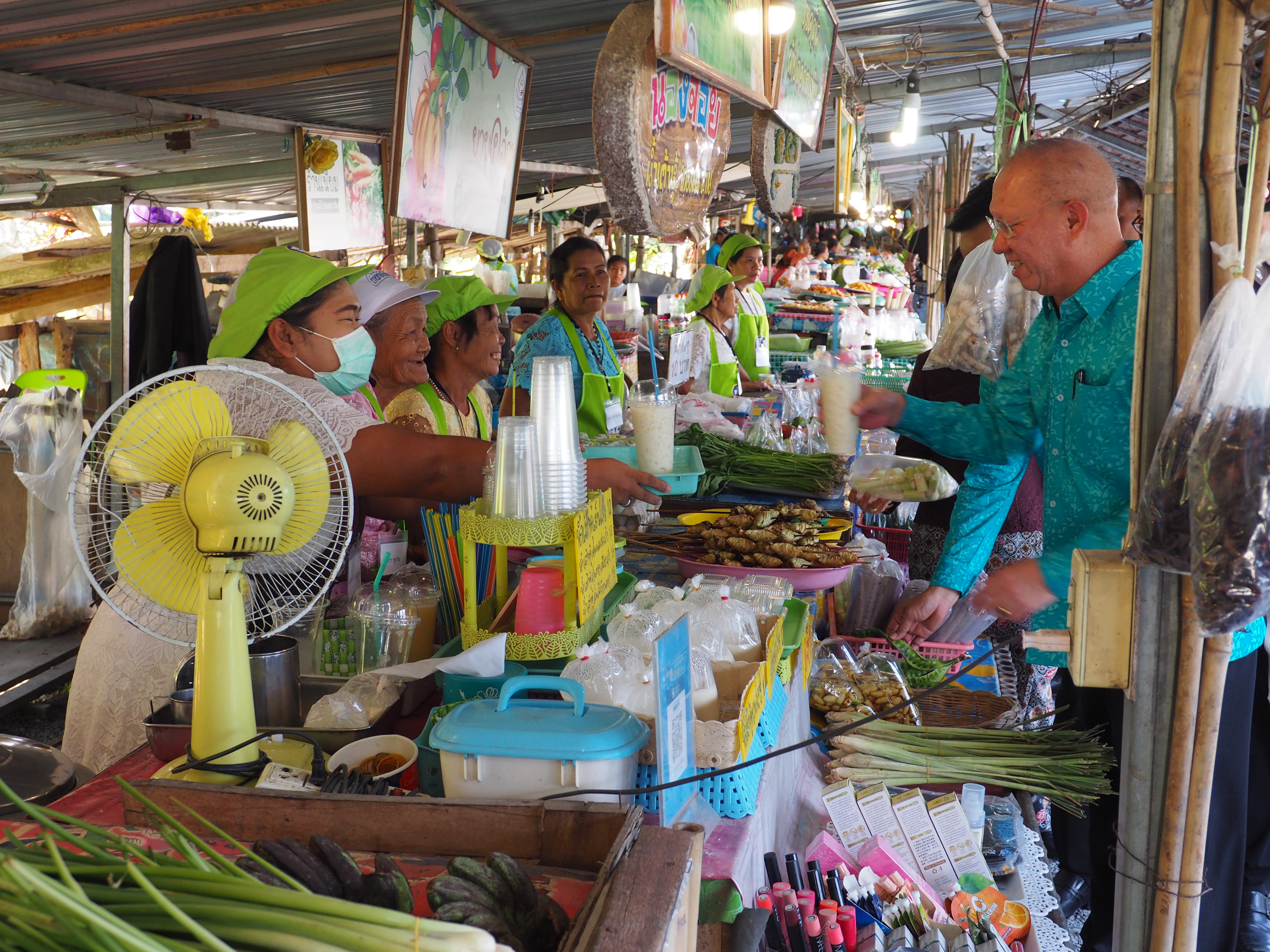 จ.ยะลา Kick off ถนนคนเดินบ้านคลองทรายใน “เดิน กิน ชิม เที่ยว”