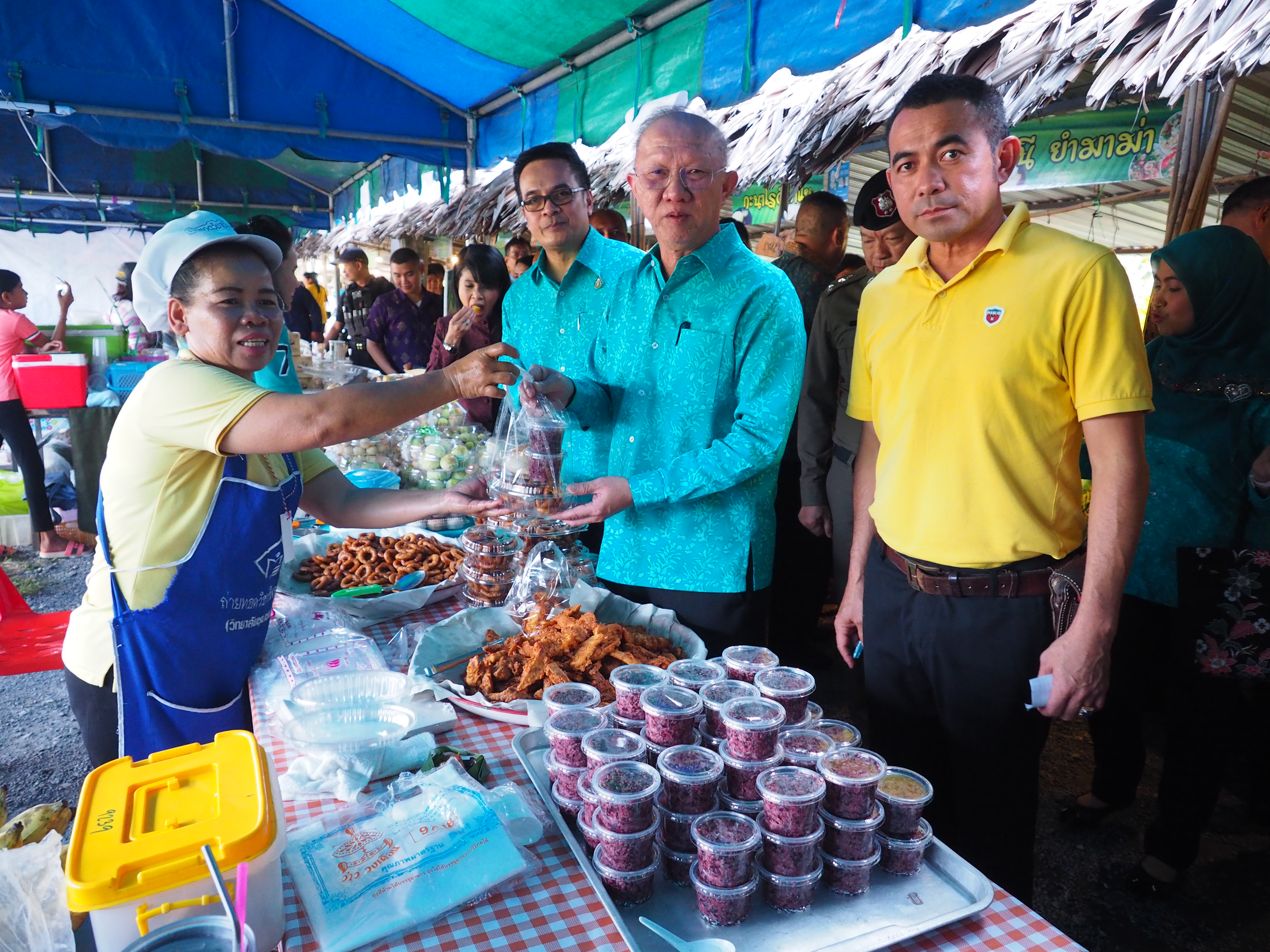 จ.ยะลา Kick off ถนนคนเดินบ้านคลองทรายใน “เดิน กิน ชิม เที่ยว”