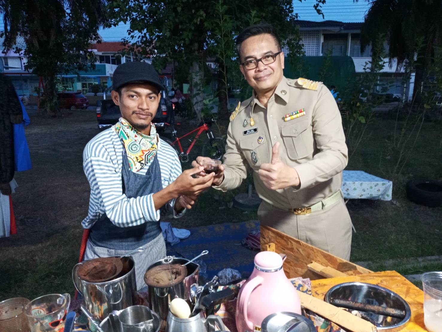 พช. ยะลา ร่วมงานเปลี่ยนชุมชนเป็นห้องประชุมและถนนคนเดินจังหวัดยะลา