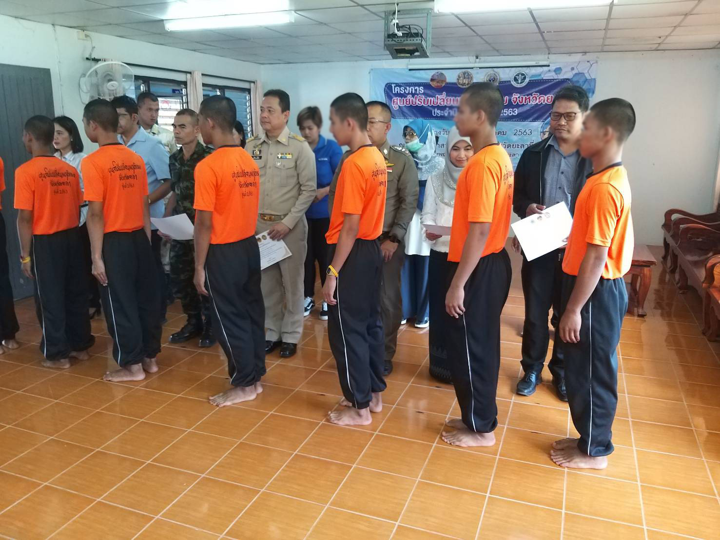 พช.ยะลา ร่วมพิธีปิดโครงการ ศูนย์ปรับเลี่ยนพฤติกรรมผู้เสพยาเสพติดจังหวัดยะลา ในรุ่นที่ 2