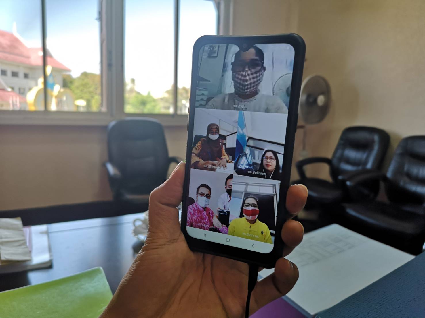 พช.ยะลา ทดสอบ ระบบประชุมทางไกล ผ่าน Line Video Call