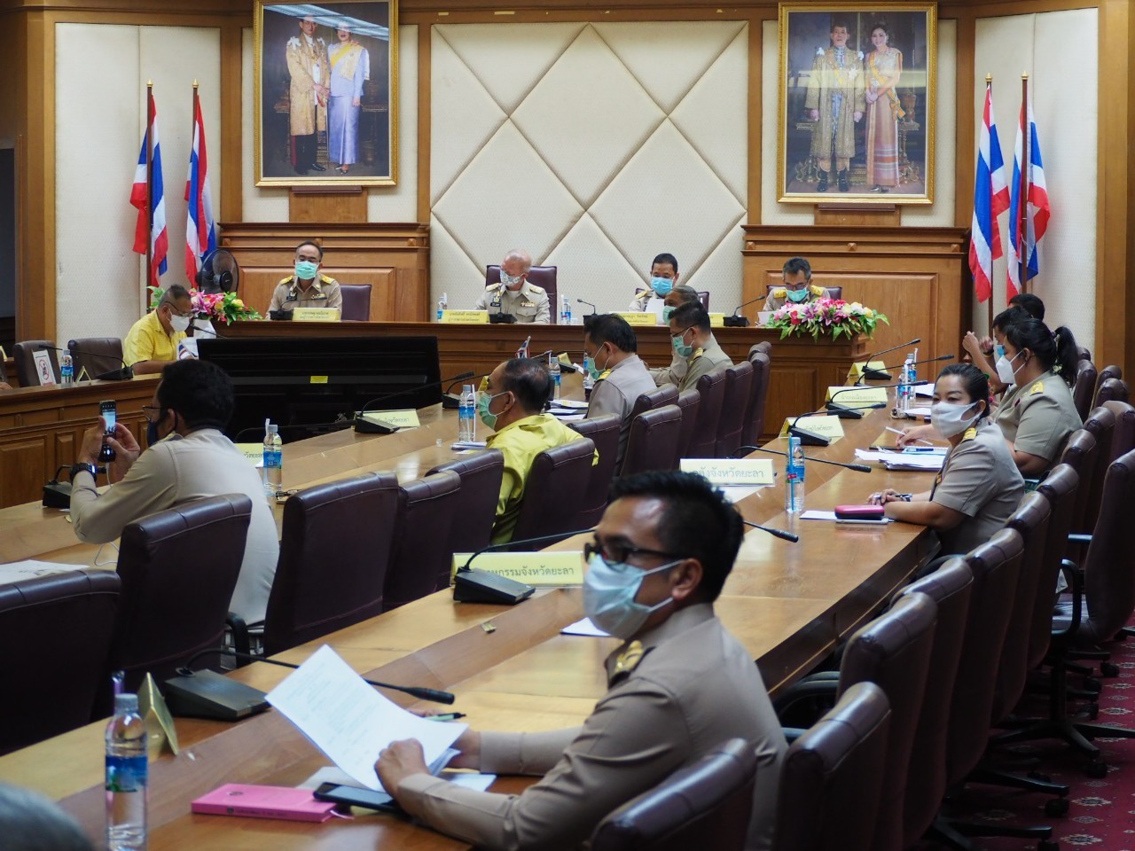 พจ.ยะลา ประชุมศูนย์เฝ้าระวังและป้องกันการแพร่ระบาดของโรคติดเชื้อ Covid 19