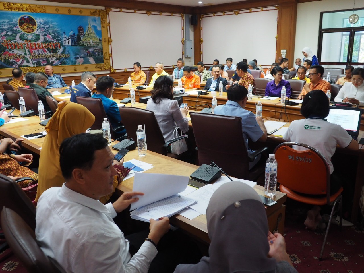 พจ.ยะลา ร่วมประชุมชี้แจงข้อราชการสำคัญผ่านระบบวีดิทัศน์ทางไกล (VCS)