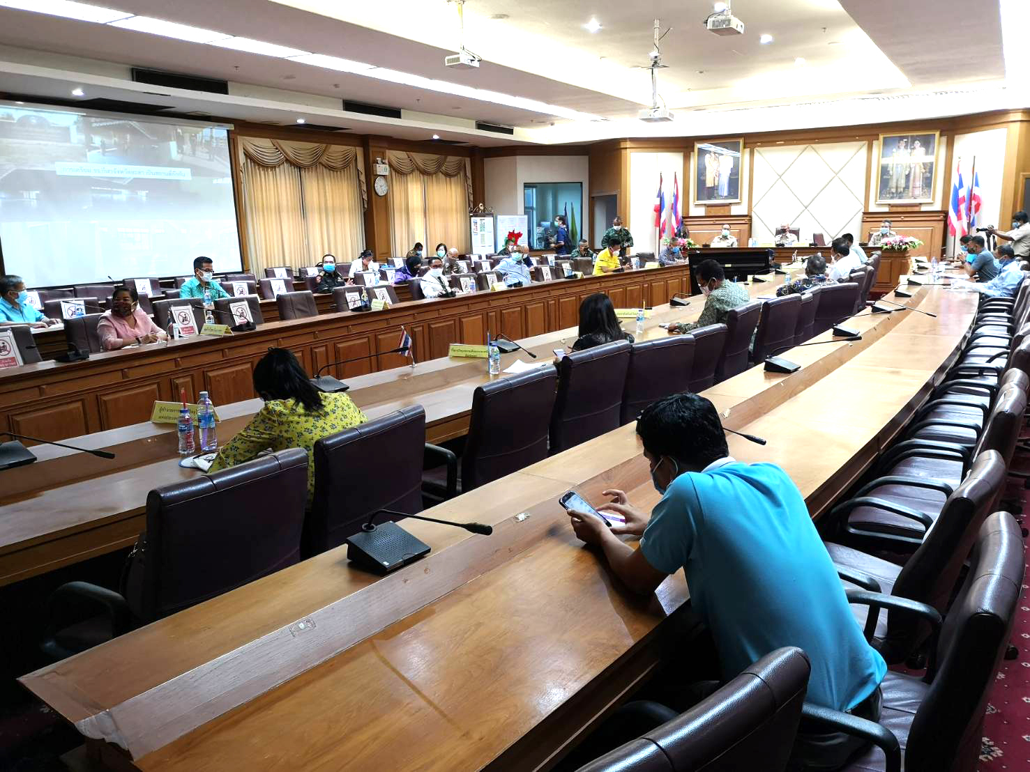 พช.ยะลา ร่วมประชุมเฝ้าระวัง โควิด – 19 ครั้งที่ 13/2563