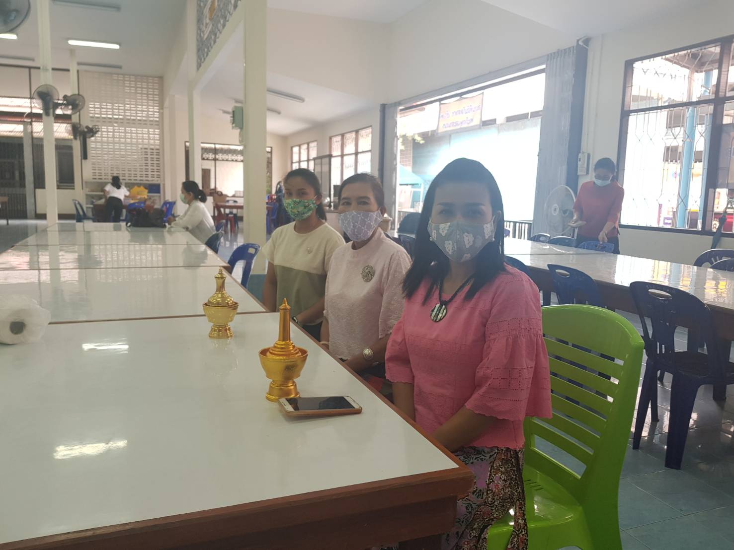 พช.ยะลา ร่วมถวาย เครื่องอุปโภคบริโภคแด่พระสงฆ์ อ.ยะหา-กาบัง