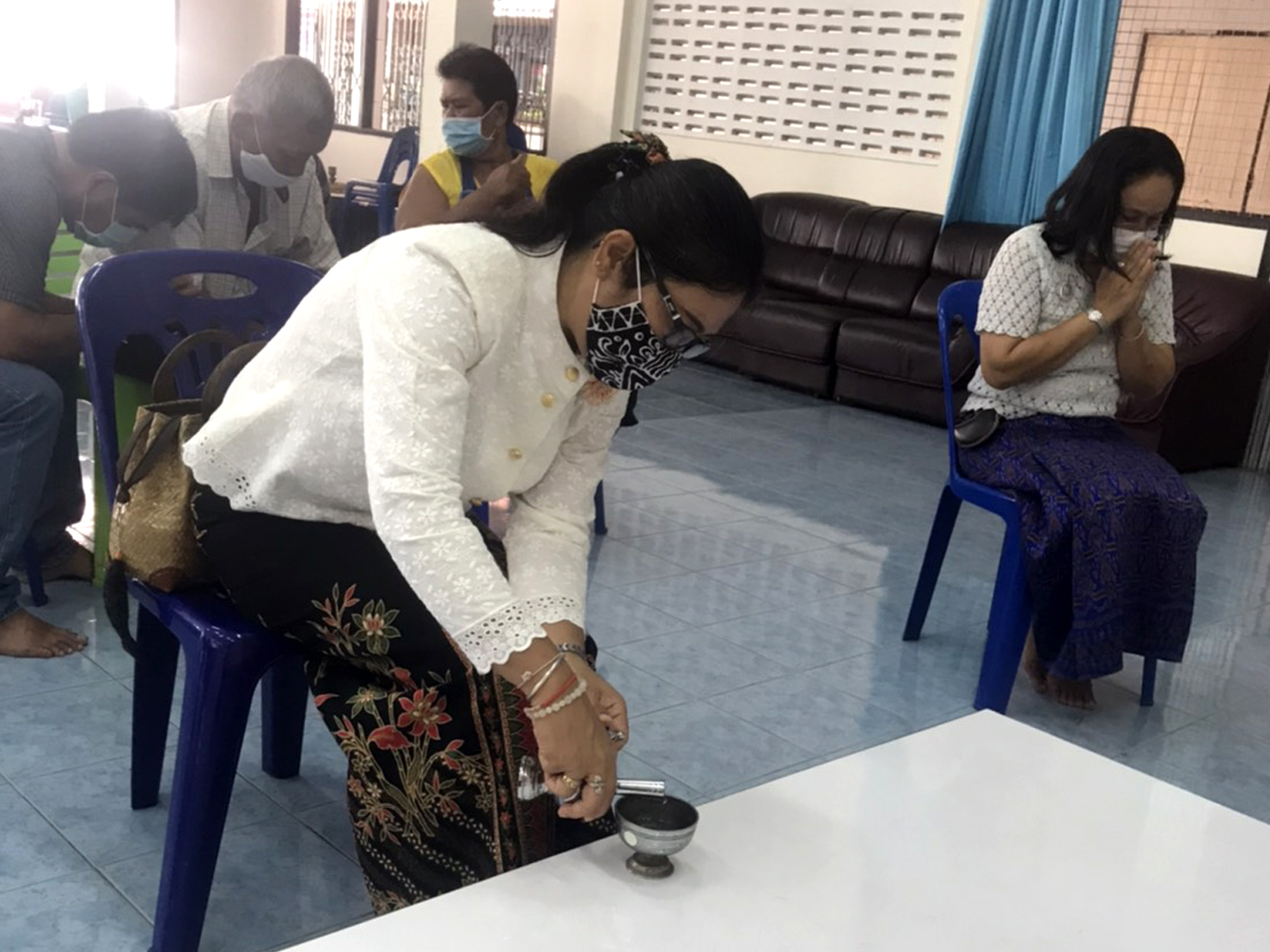 พช.ยะลา ร่วมถวายเครื่องอุปโภคบริโภคแด่พระสงฆ์