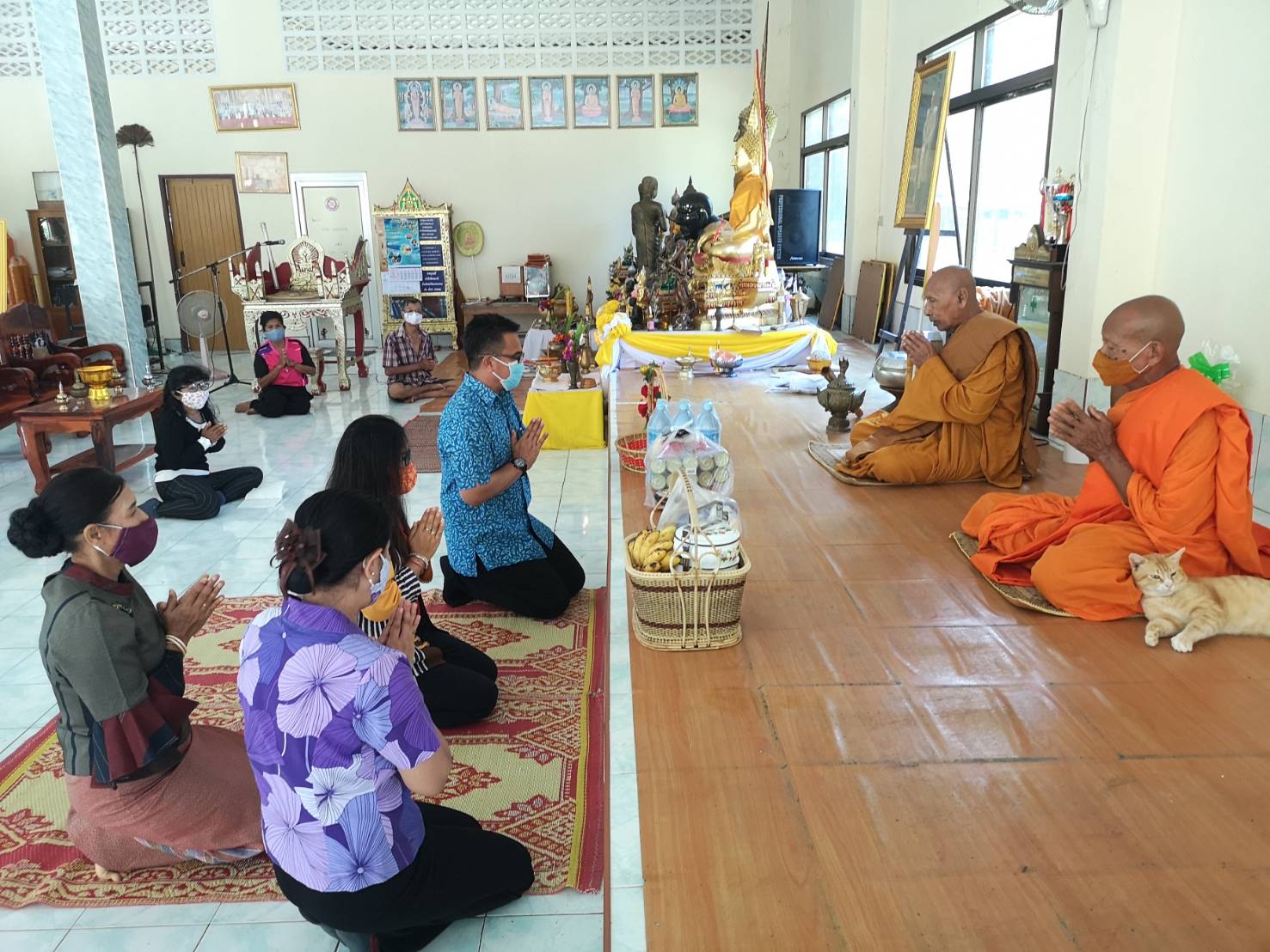 พัฒนาชุมชนยะลา ถวายเมล็ดพันธุ์ผัก เครื่องอุปโภค บริโภค แด่วัด-ที่พักสงฆ์ ในพื้นที่อำเภอกาบัง