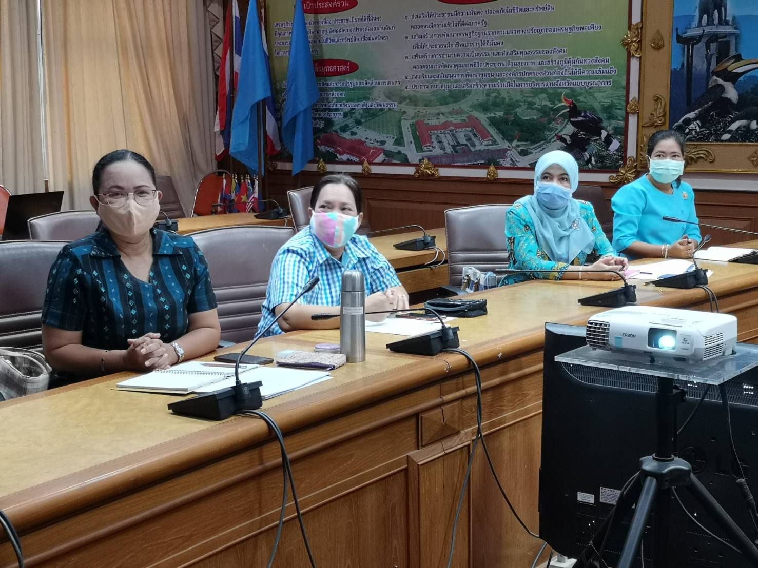 พช.ยะลา รับชมการประชุมกรมฯ ครั้งที่ 5