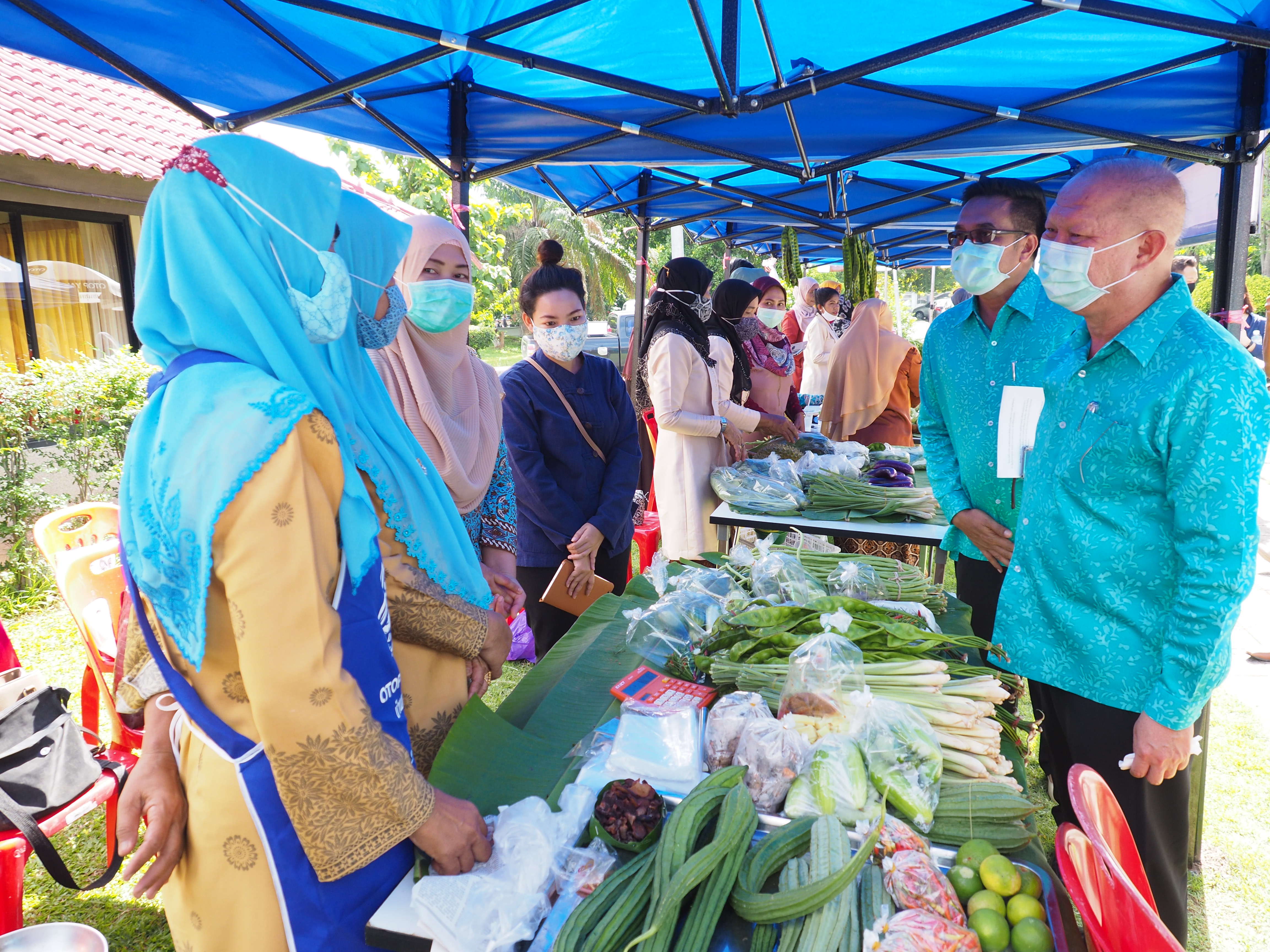 ยะลา เปิดตลาดผักโครงการปฏิบัติการ 90 วัน ปลูกผักสวนครัว เพื่อสร้างความมั่นคงทางอาหาร