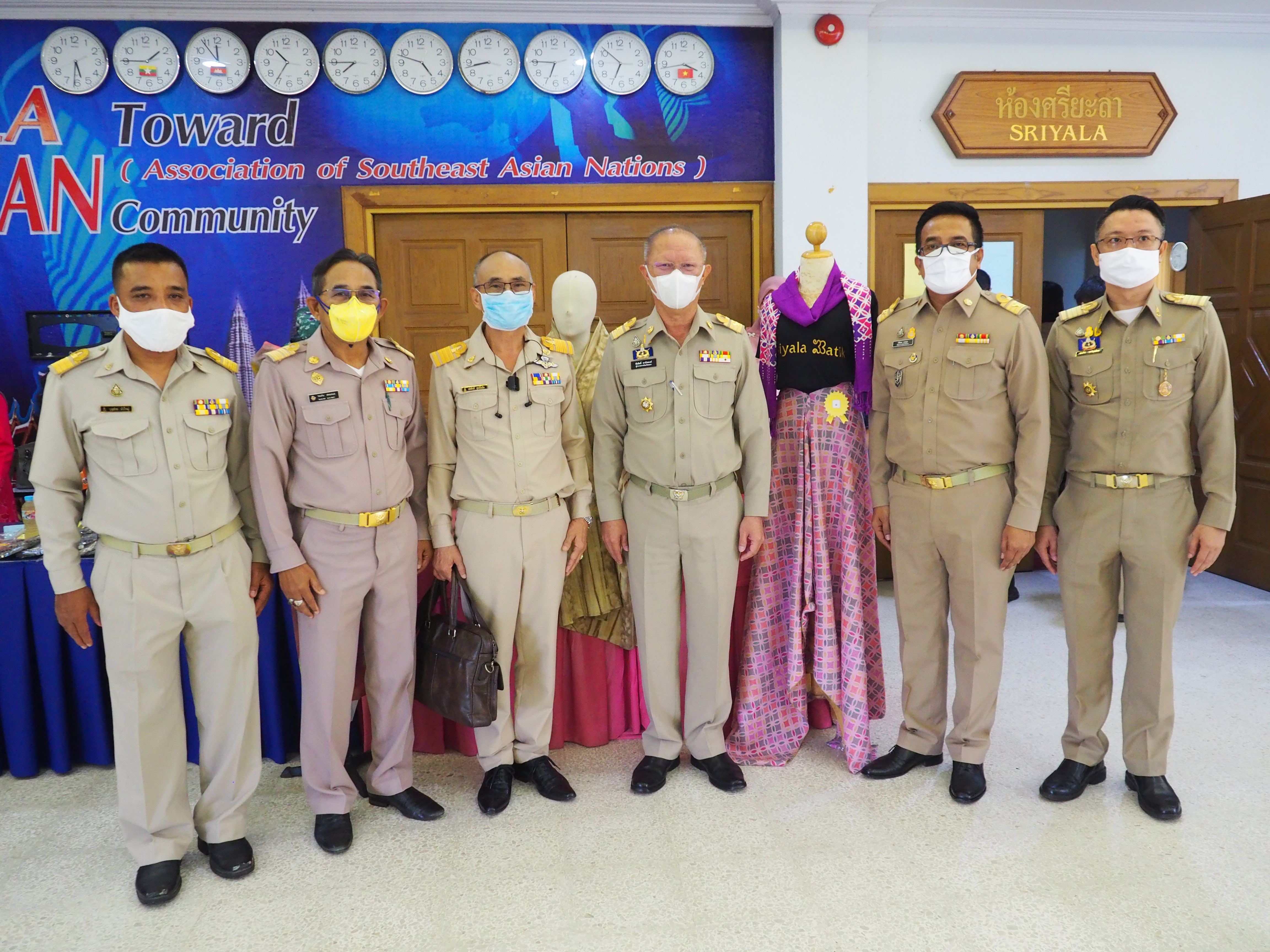 จ.ยะลา ประกาศวาระจังหวัดส่งเสริมและสนับสนุนการใช้และสวมใส่ผ้าไทย พร้อมมอบประกาศเกียรติบัตรการประกวดผ้าตามโครงการประกวดผ้า สืบสานอนุรักษ์ศิลป์ผ้าถิ่นไทย ดำรงไว้ในแผ่นดิน