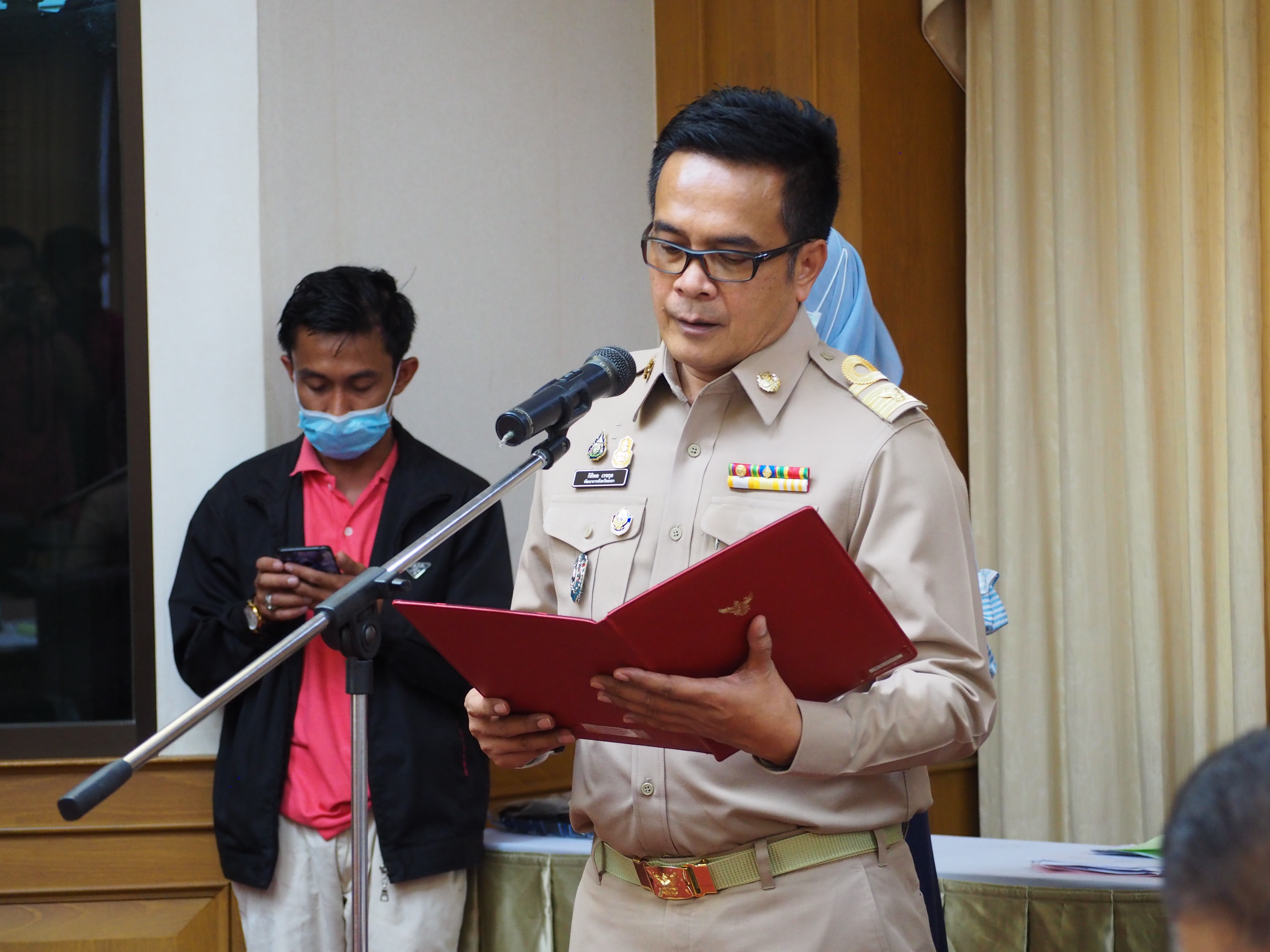 จ.ยะลา ประกาศวาระจังหวัดส่งเสริมและสนับสนุนการใช้และสวมใส่ผ้าไทย พร้อมมอบประกาศเกียรติบัตรการประกวดผ้าตามโครงการประกวดผ้า สืบสานอนุรักษ์ศิลป์ผ้าถิ่นไทย ดำรงไว้ในแผ่นดิน