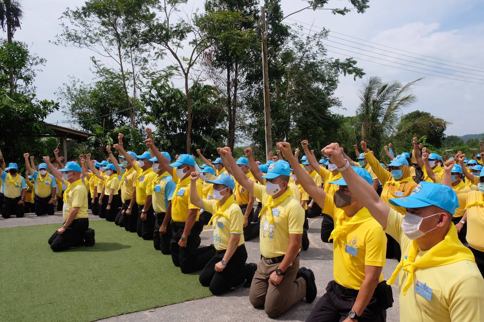 พช.ยะลา ร่วมกิจกรรมจิตอาสาพัฒนาเนื่องในโอกาสวันเฉลิมพระชนมพรรษาสมเด็จพระนางเจ้าฯ พระบรมราชินี