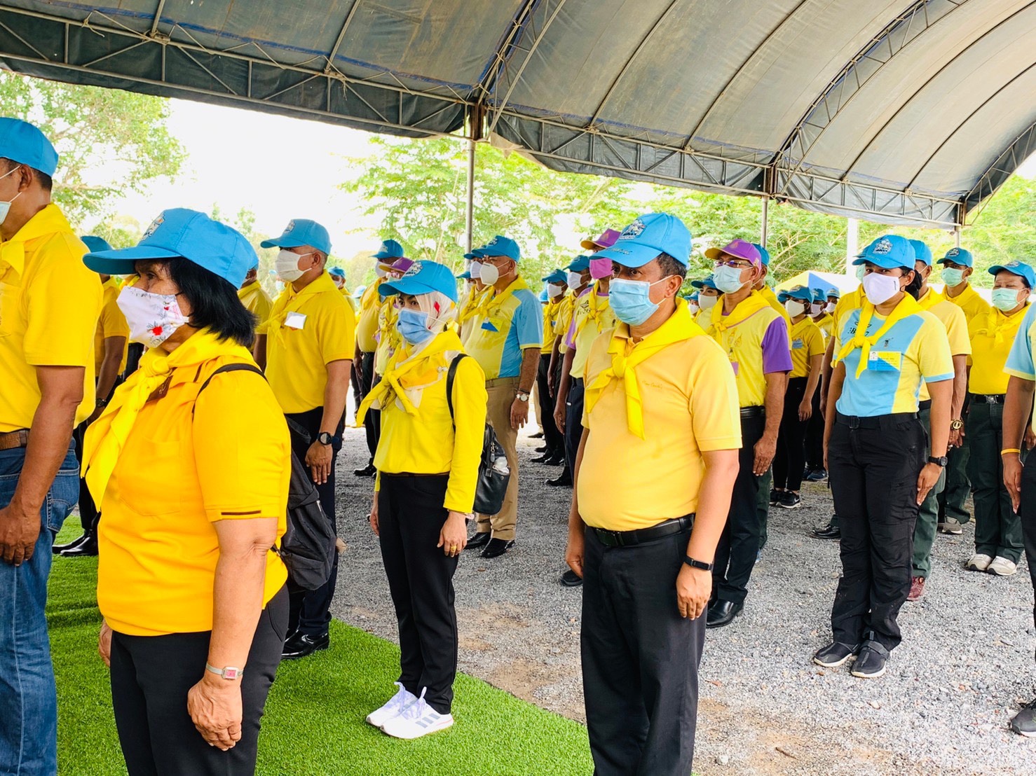 พช.ยะลา ร่วมกิจกรรมจิตอาสา “ชีวิตวิถีใหม่ใต้ร่มพระบารมี..เราสร้างไปด้วยกัน”เนื่องในโอกาสวันเฉลิมพระชนมพรรษาพระบาทสมเด็จพระเจ้าอยู่หัว 28 กรกฎาคม 2563