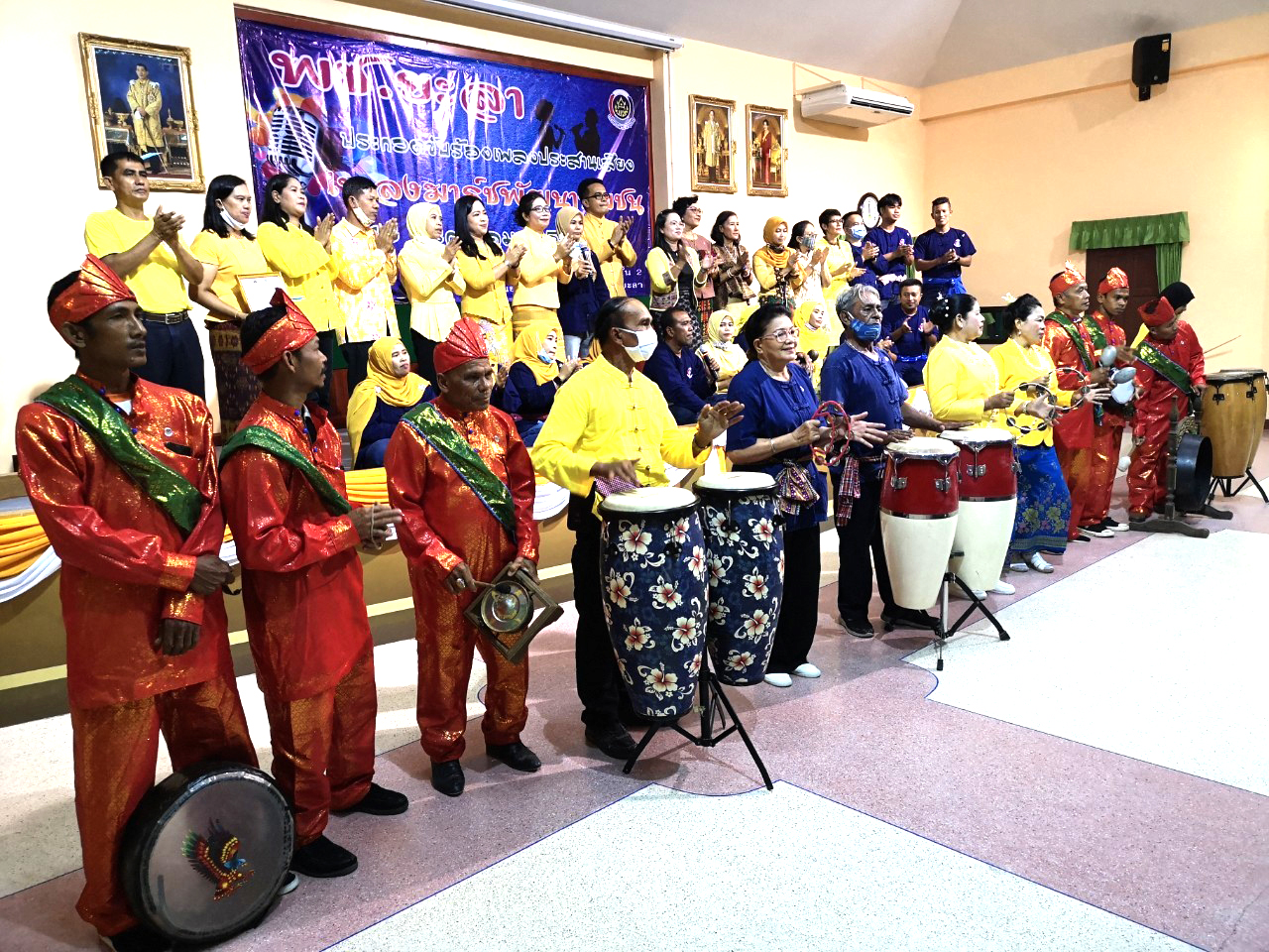 พช.ยะลา ประกวดร้องเพลง “มาร์ชพัฒนาชุมชน” ปลุกเร้าอุดมการณ์งานพัฒนาชุมชน