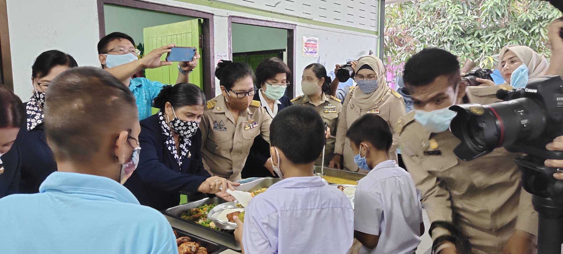 พช.ยะลา ร่วมโครงการน้ำพระทัยพระราชทาน