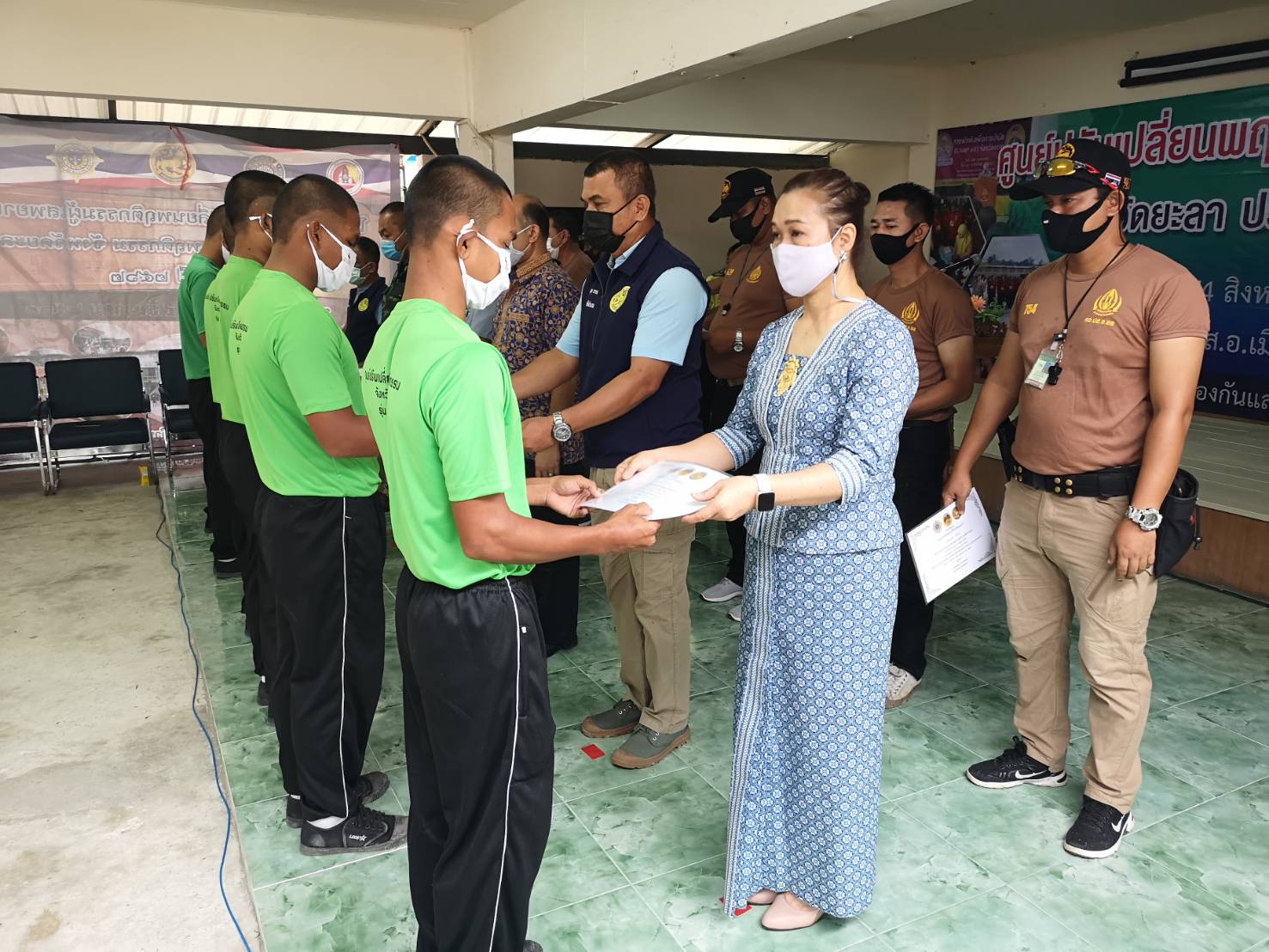 พช.ยะลา ร่วมพิธีปิดโครงการศูนย์ปรับเปลี่ยนพฤติกรรมผู้เสพยาเสพติดฯ รุ่นที่ 5