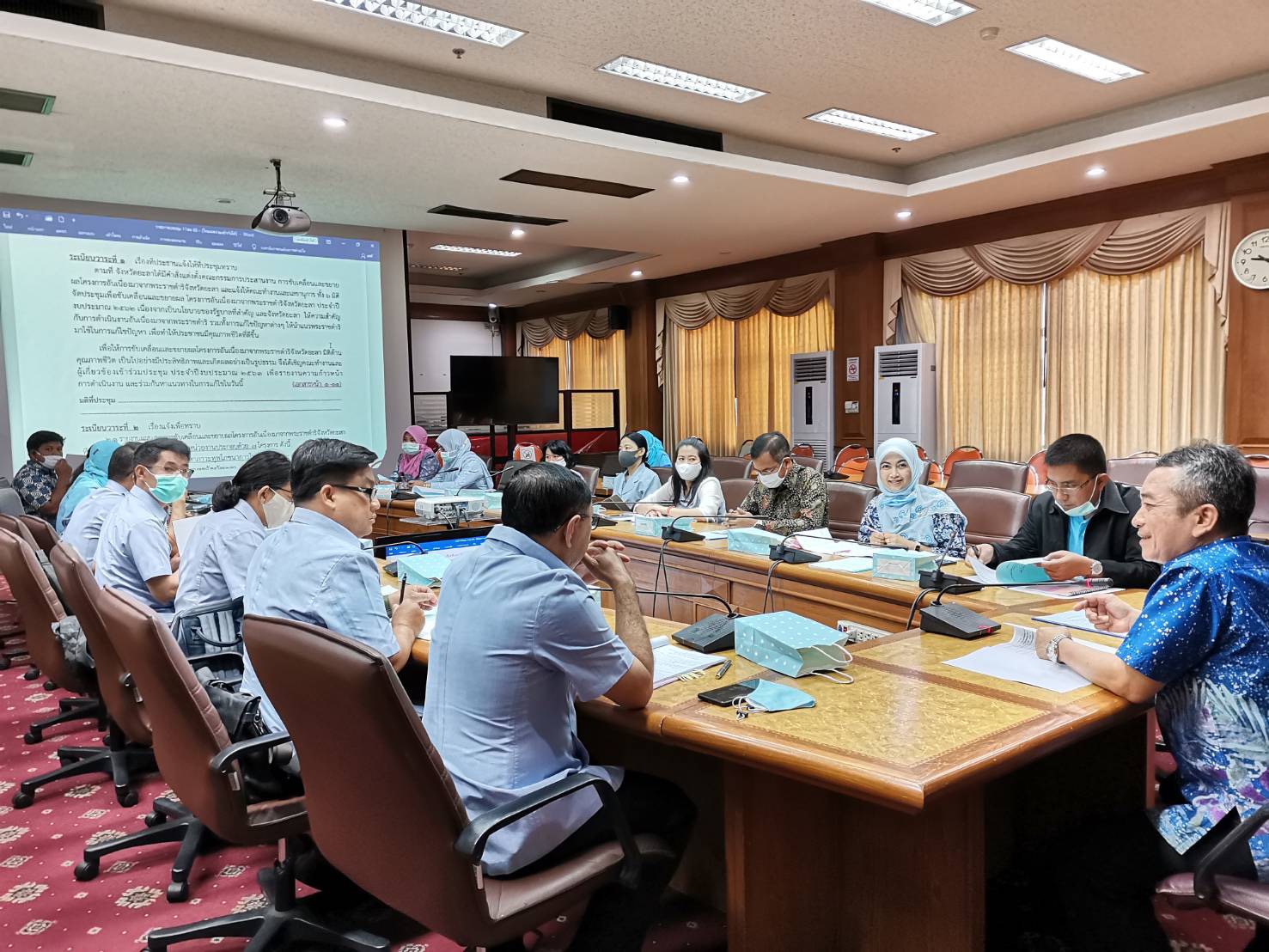 พช.ยะลา ร่วมประชุมคณะทำงานขับเคลื่อนและขยายผลโครงการอันเนื่องมาจากพระราชดำริจังหวัดยะลา (มิติด้านคุณภาพชีวิต)