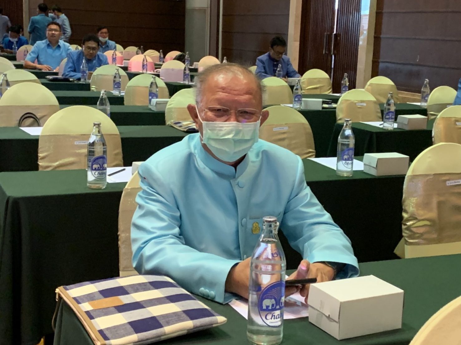 ผู้ว่าฯ ยะลา เข้ารับมอบประกาศเกียรติคุณ การดำเนินกิจกรรมน้อมนำแนวทางพระราชดำริของสมเด็จพระกนิษฐาธิราชเจ้า กรมสมเด็จพระเทพรัตนราชสุดาฯ สยามบรมราชกุมารี สู่แผนปฏิบัติการ 90 วัน ปลูกผักสวนครัว เพื่อสร้างความมั่นคงทางอาหาร