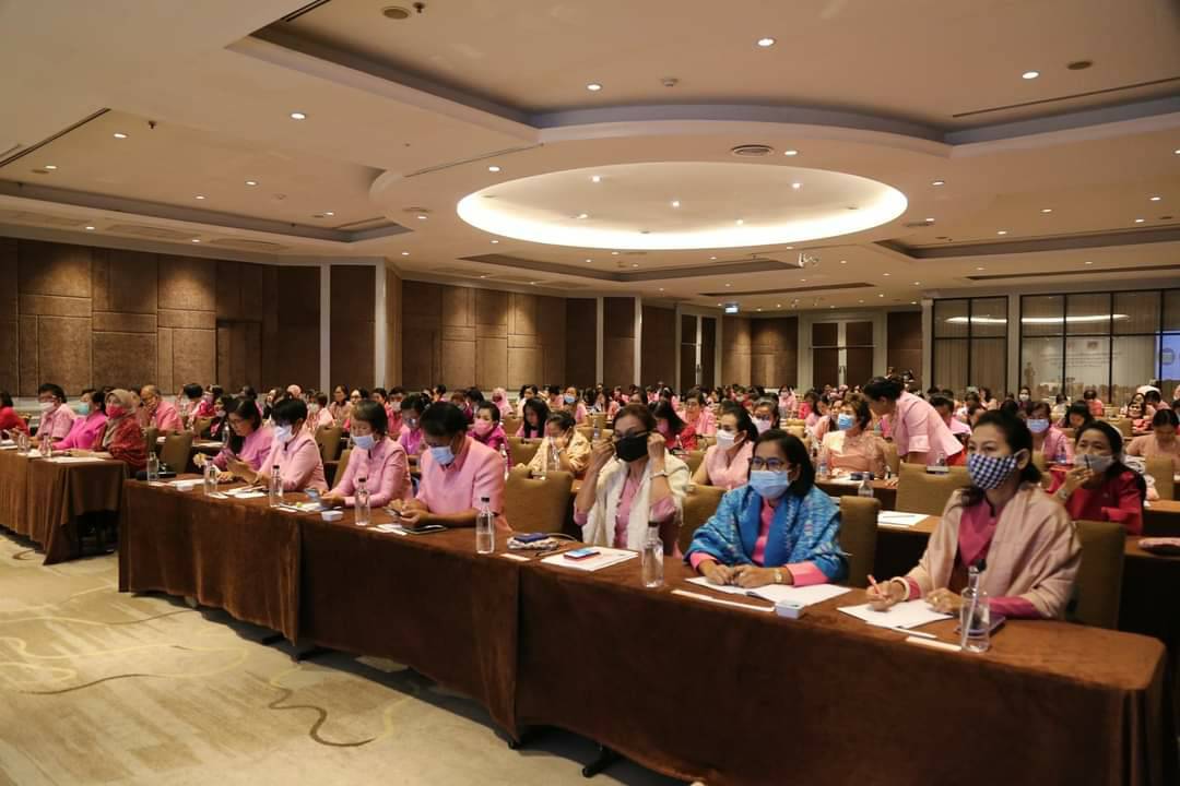 พช. เสริมพลังคนกองทุนพัฒนาบทบาทสตรี  ในโครงการเชิดชูเกียรติคนกองทุนพัฒนาบทบาทสตรี ประจำปี 2563 ระหว่างวันที่ 20-22 กันยายน 2563