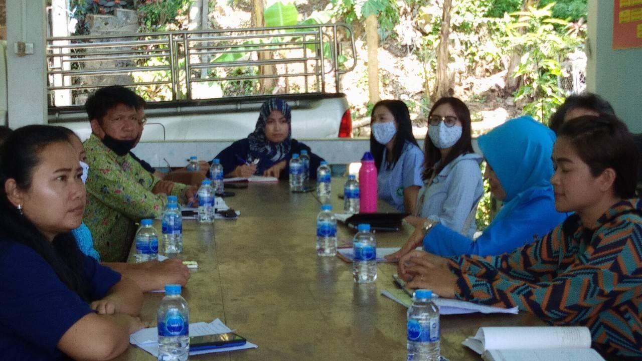 พช.ยะลา ประชุมสัญจรคณะกรรมการประสานและขับเคลื่อนนโยบายสานพลังประชารัฐฯ
