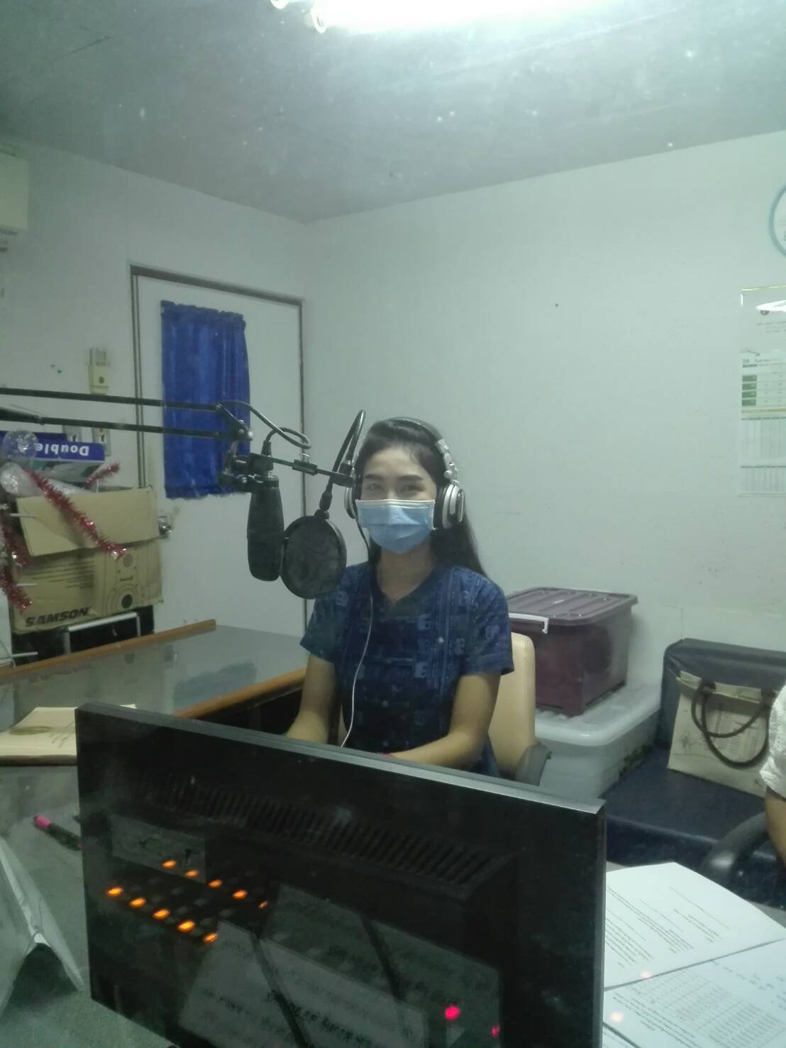 พช.ยะลา ประชาสัมพันธ์ข่าวสารงานพัฒนาชุมชนผ่านสถานีวิทยุ เสริมสร้างภาพลักษณ์องค์กร