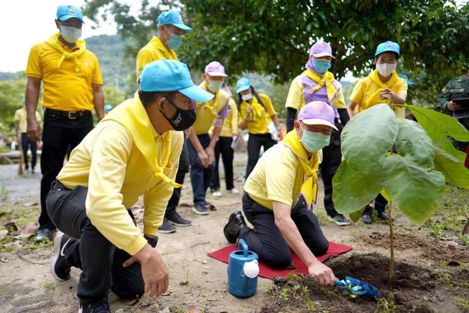 พช.ยะลา ร่วมกิจกรรมจิตอาสาเนื่องในวันคล้ายวันพระบรมราชสมภพของพระบาทสมเด็จพระจอมเกล้าเจ้าอยู่หัว