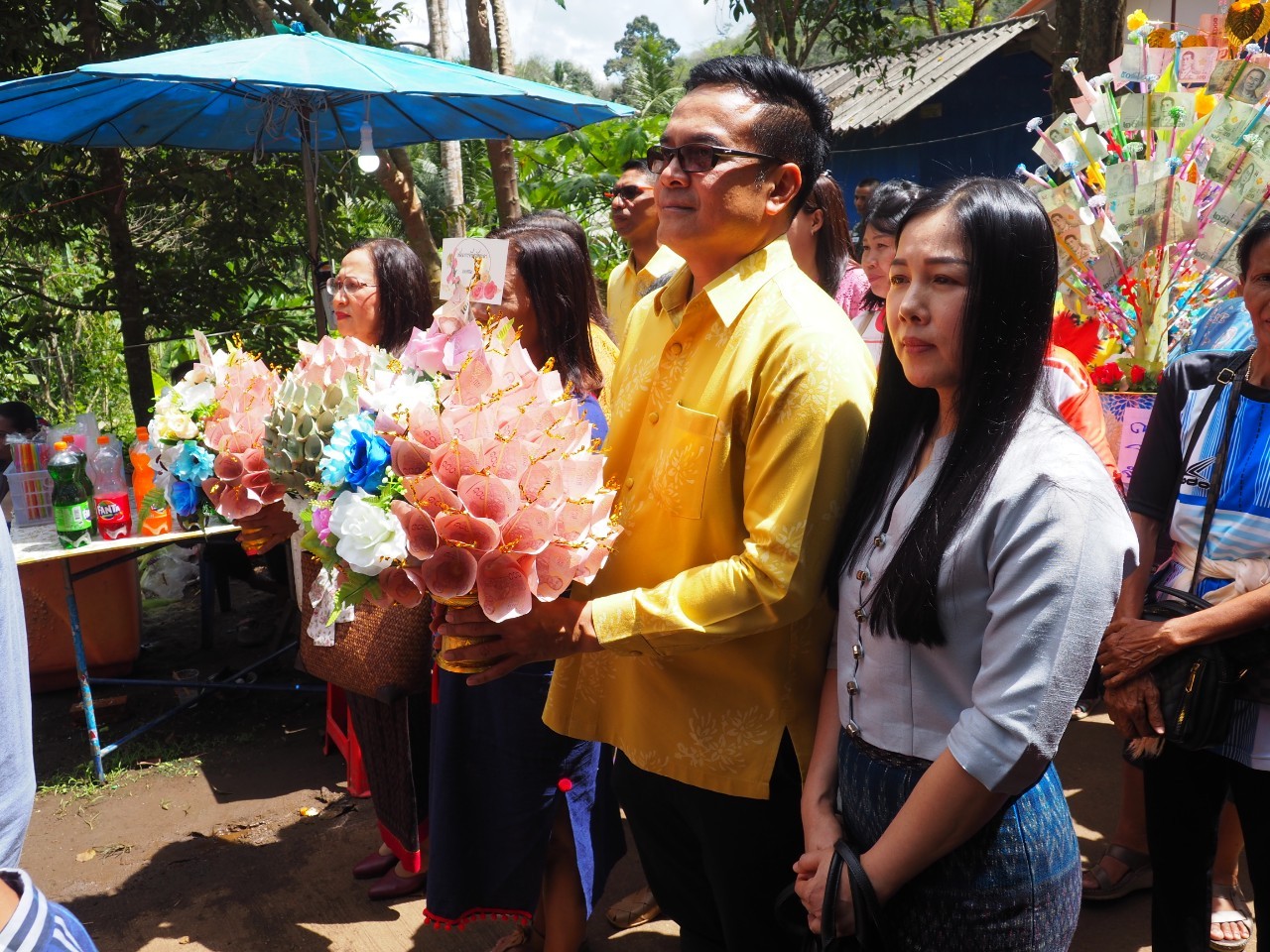 พจ.ยะลา เป็นประธานพิธีทอดผ้าป่าสามัคคีที่พักสงฆ์ถ้ำเขาไท