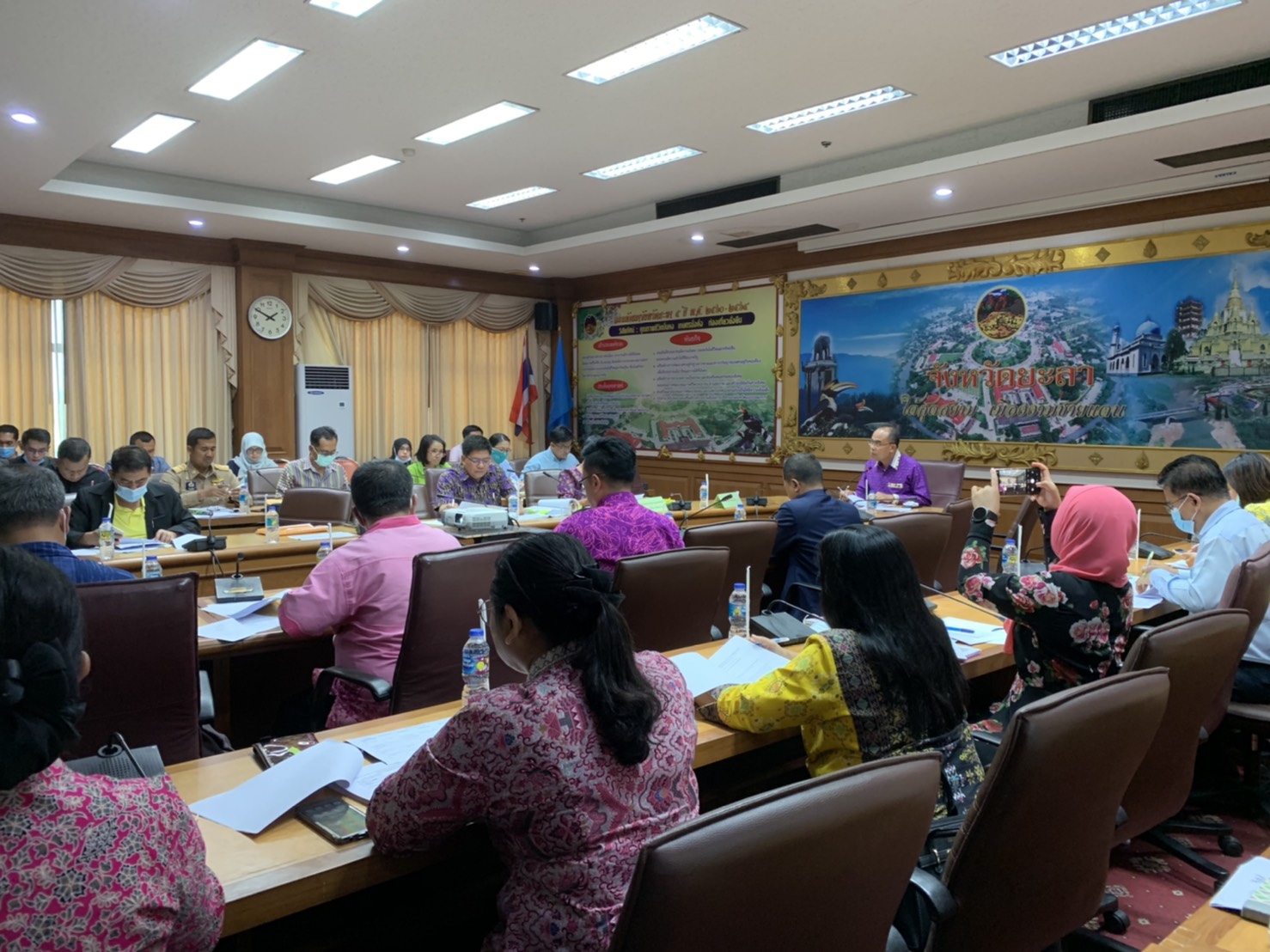 พจ.ยะลา ร่วมพิจารณาแผนปฏิบัติราชการประจำปีของจังหวัดและกลุ่มจังหวัด ปี 65
