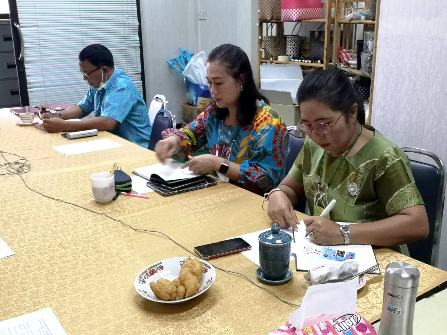 พช.ยะลา : ร่วมรับฟังการประชุมขับเคลื่อน “โคก หนอง นา โมเดล” 