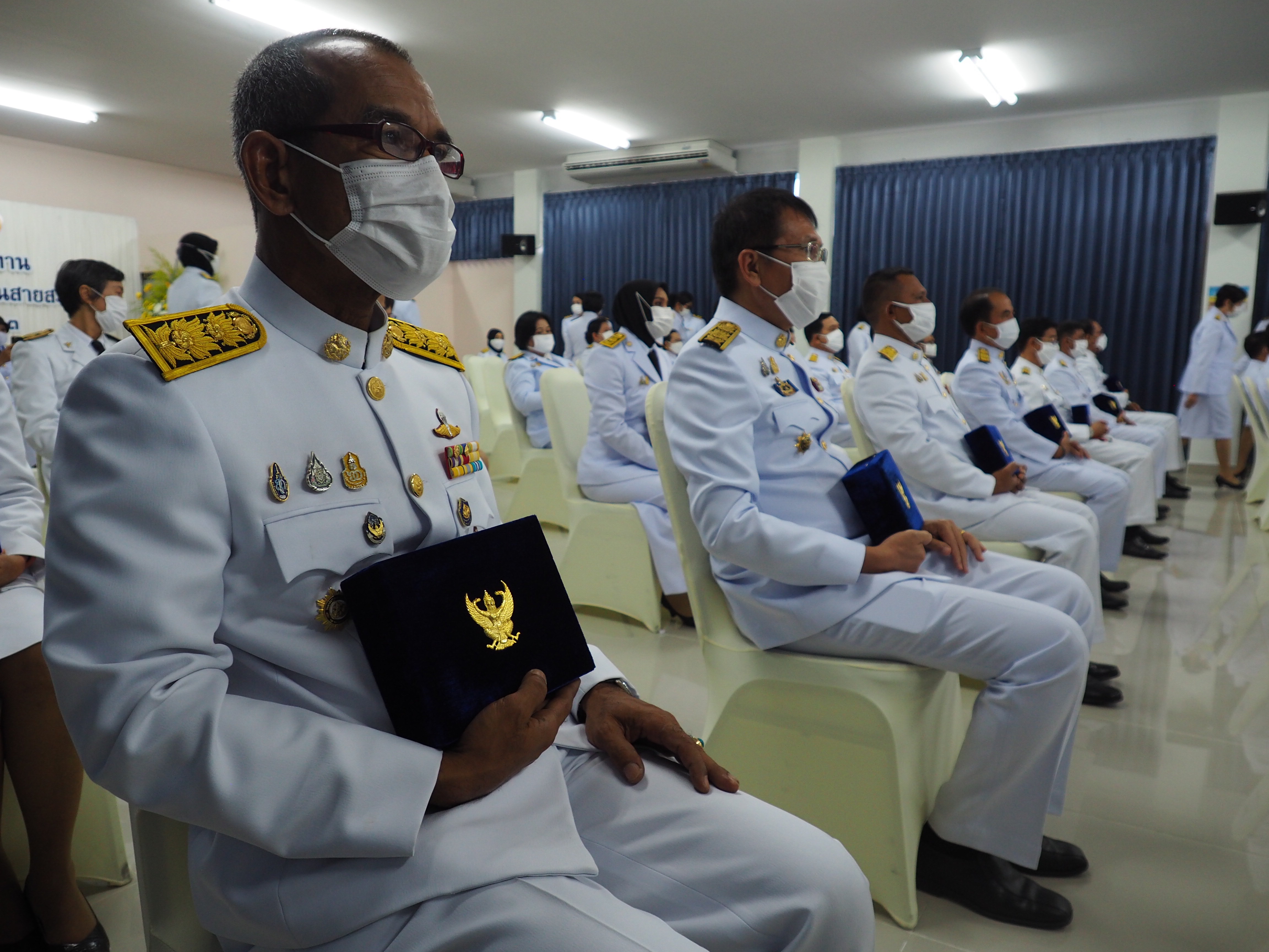 พัฒนาการจังหวัดยะลา เข้ารับพระราชทานเครื่องราชอิสริยาภรณ์ ชั้นสายสะพาย