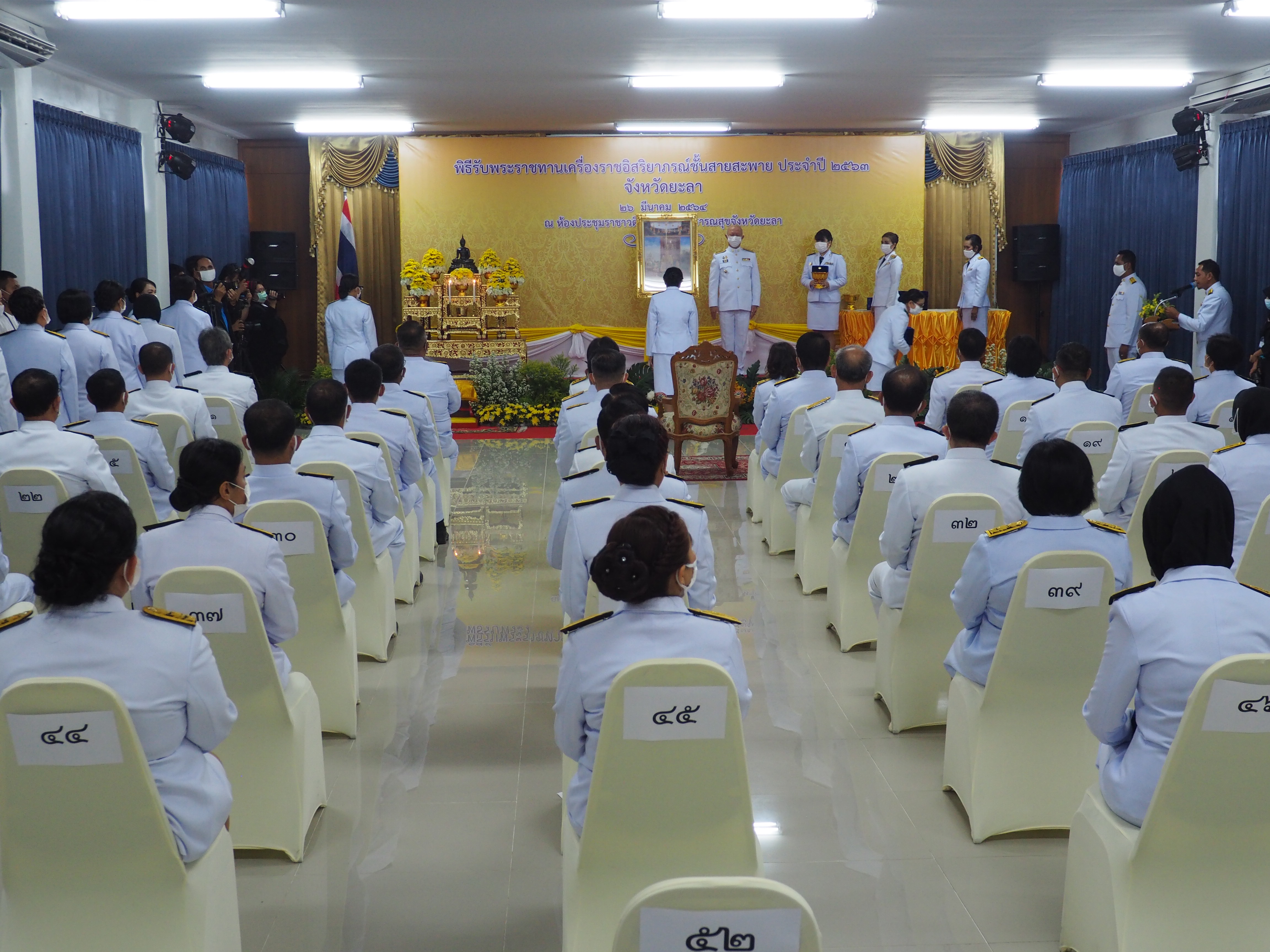 พัฒนาการจังหวัดยะลา เข้ารับพระราชทานเครื่องราชอิสริยาภรณ์ ชั้นสายสะพาย