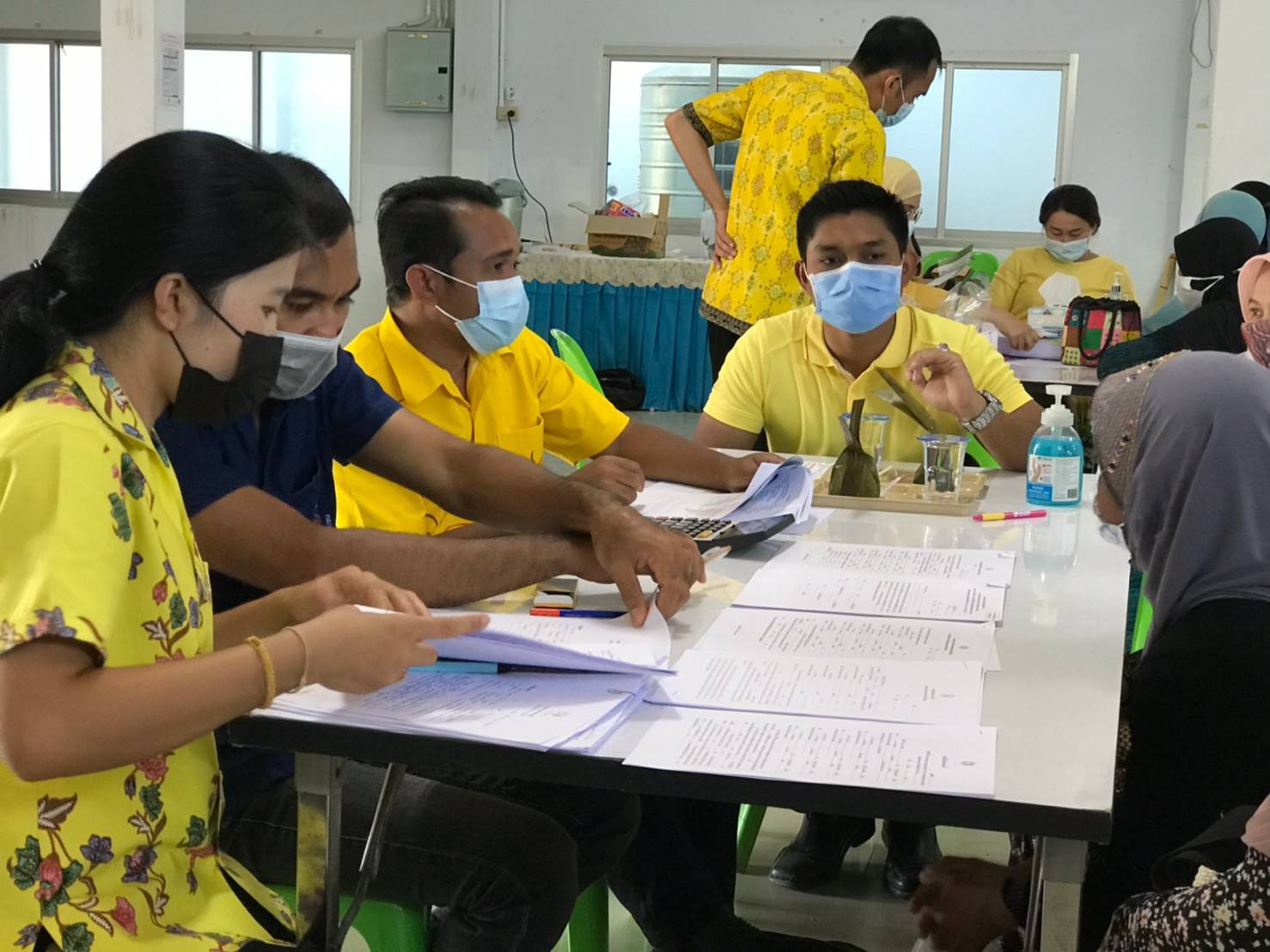 พช.ยะลา ติดตามบริหารจัดการหนี้กองทุนพัฒนาบทบาทสตรี อ.บันนังสตา