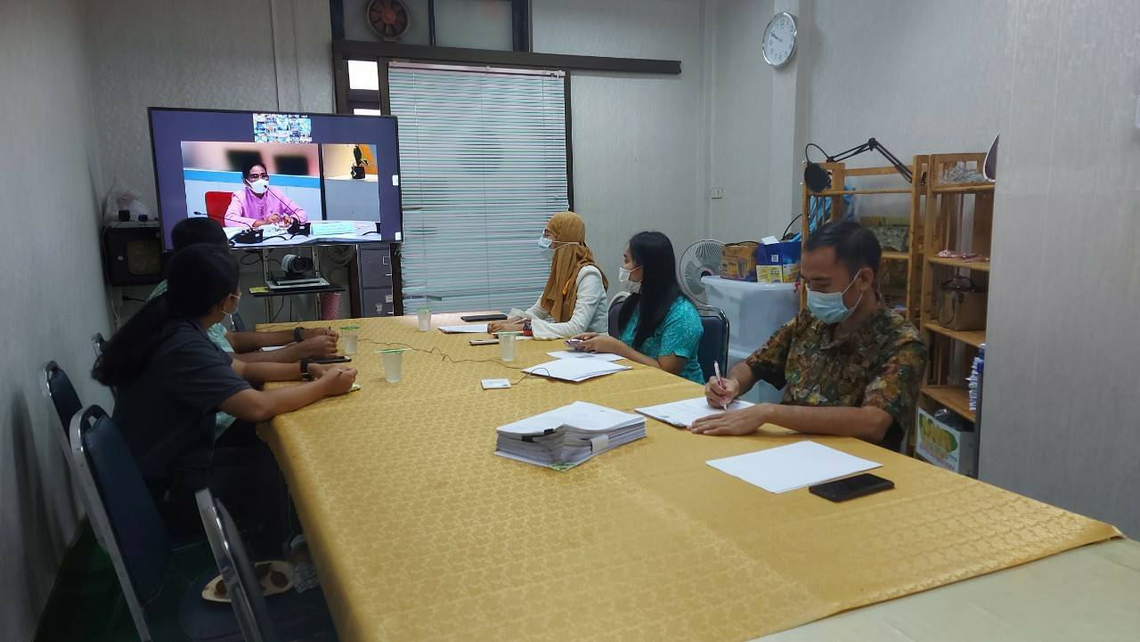 “พช.ยะลา” ร่วมประชุมการพัฒนาบุคลากรให้มีประสิทธิภาพในการบริหารงานกองทุนพัฒนาบทบาทสตรี ผ่านระบบวีดิทัศน์ทางไกล (Video Conference)