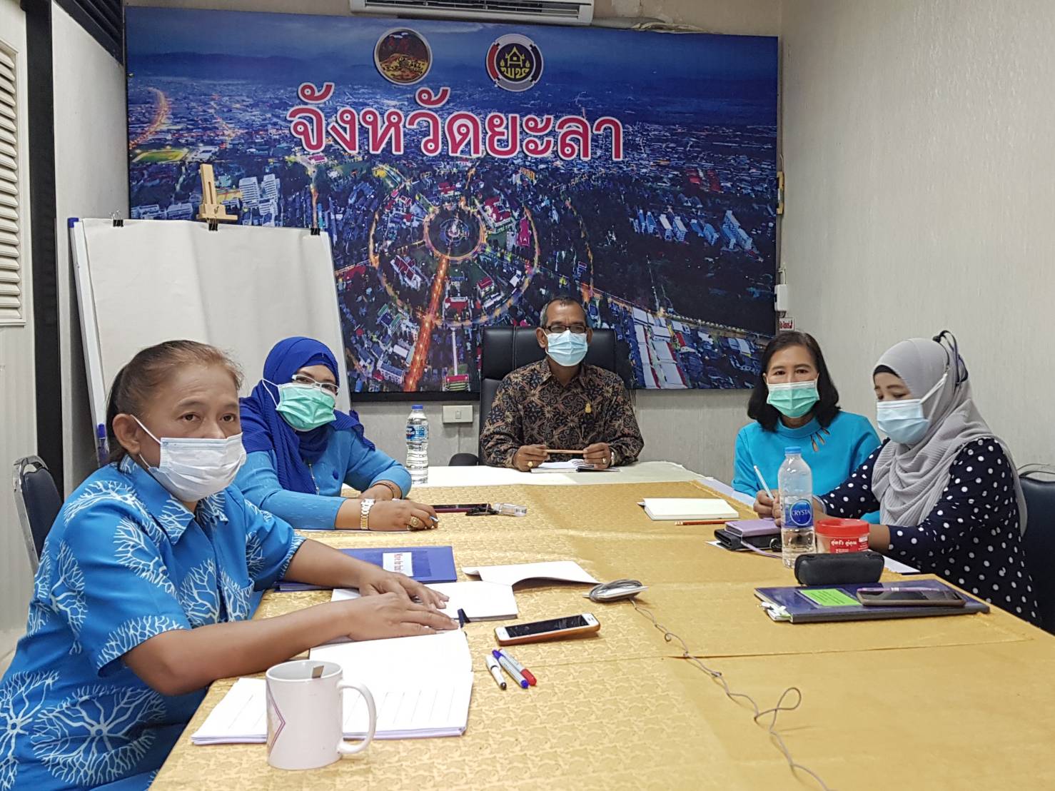พจ.ยะลา รับชมการประชุมแนวทางการเสริมสร้างความเข้มแข็งกองทุนชุมชนตามหลักธรรมาภิบาลและการเข้าถึงแหล่งทุน